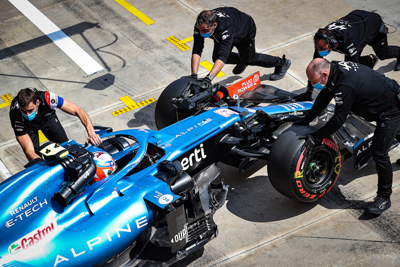 GP IMOLA, Esteban Ocon (FRA), Alpine F1 Team 
17.04.2021. Formula 1 World Championship, Rd 2, Emilia Romagna Grand Prix, Imola, Italy, Qualifiche Day.
- www.xpbimages.com, EMail: requests@xpbimages.com © Copyright: Charniaux / XPB Images
