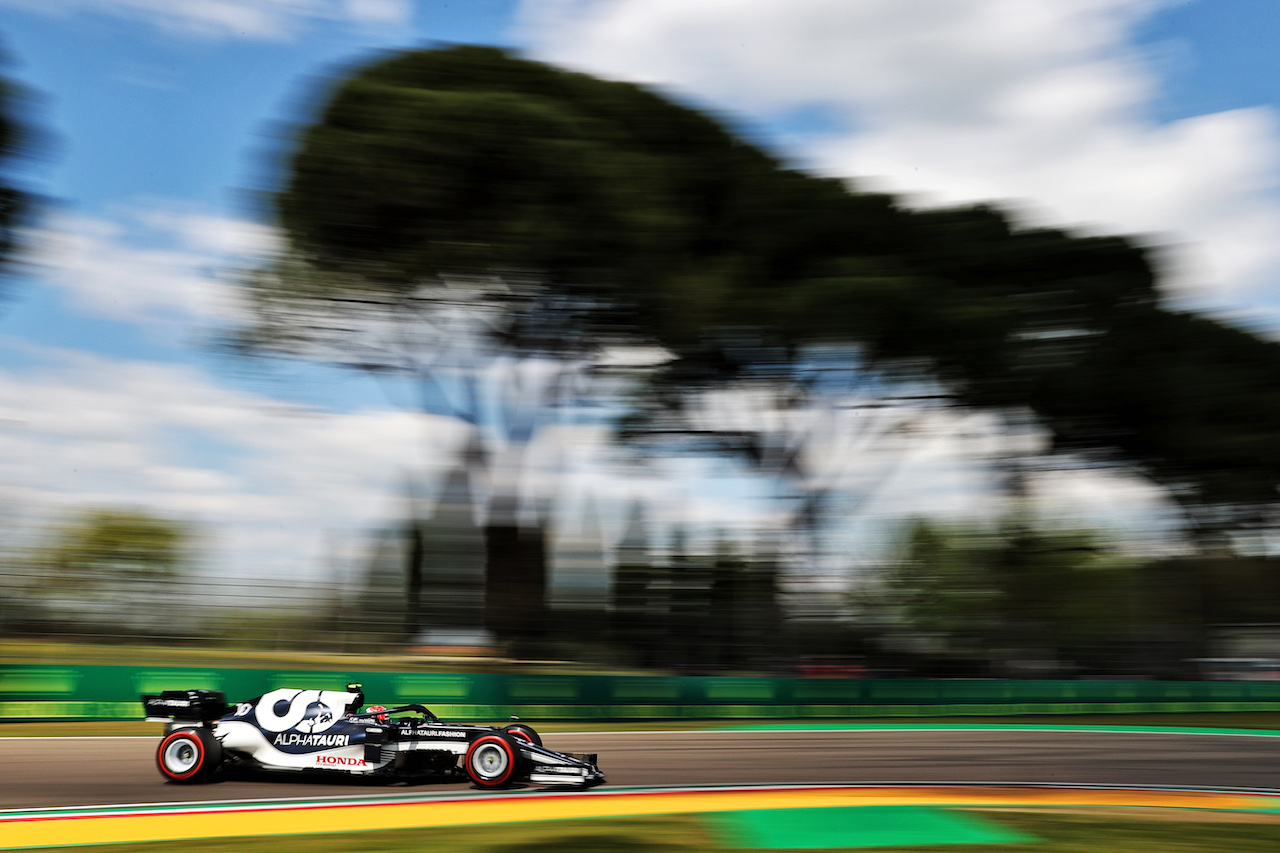 GP IMOLA, Pierre Gasly (FRA) AlphaTauri AT02.
17.04.2021. Formula 1 World Championship, Rd 2, Emilia Romagna Grand Prix, Imola, Italy, Qualifiche Day.
- www.xpbimages.com, EMail: requests@xpbimages.com © Copyright: Batchelor / XPB Images