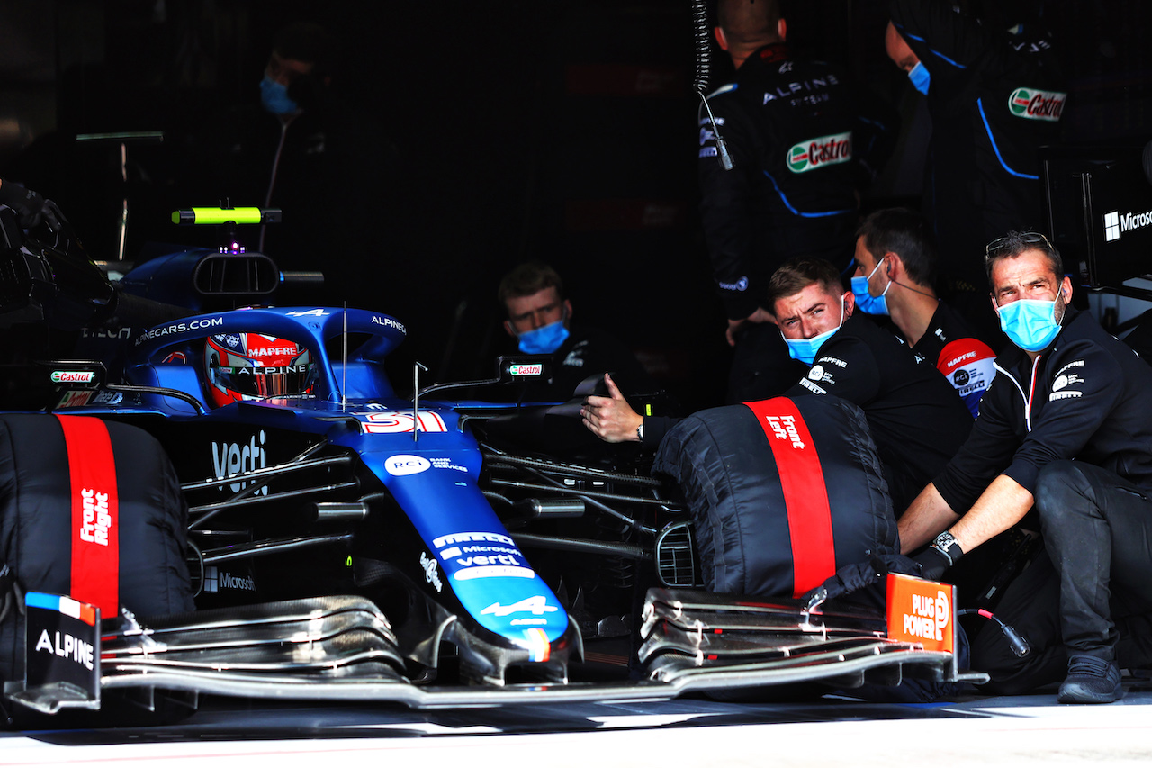 GP IMOLA, Esteban Ocon (FRA) Alpine F1 Team A521.
17.04.2021. Formula 1 World Championship, Rd 2, Emilia Romagna Grand Prix, Imola, Italy, Qualifiche Day.
- www.xpbimages.com, EMail: requests@xpbimages.com © Copyright: Moy / XPB Images