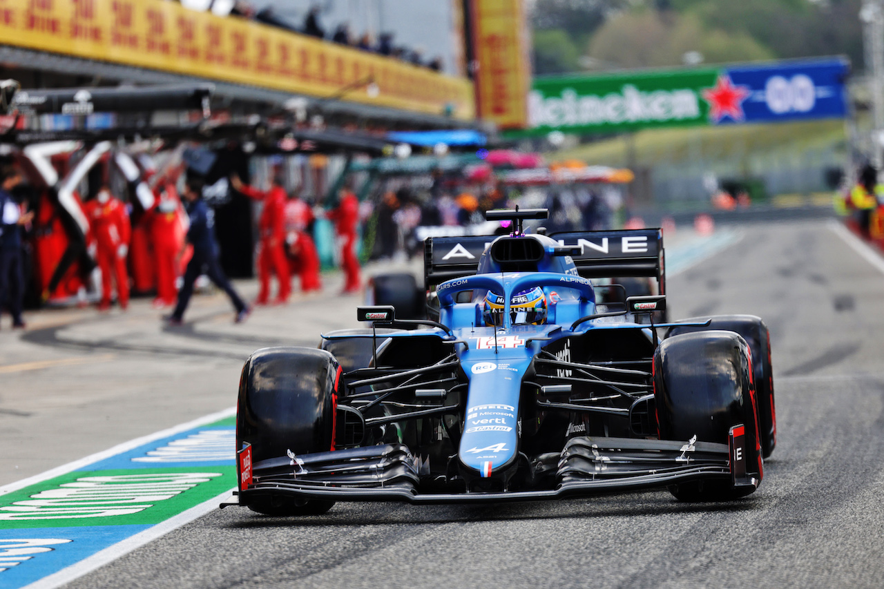 GP IMOLA, Fernando Alonso (ESP) Alpine F1 Team A521.
17.04.2021. Formula 1 World Championship, Rd 2, Emilia Romagna Grand Prix, Imola, Italy, Qualifiche Day.
- www.xpbimages.com, EMail: requests@xpbimages.com © Copyright: Bearne / XPB Images