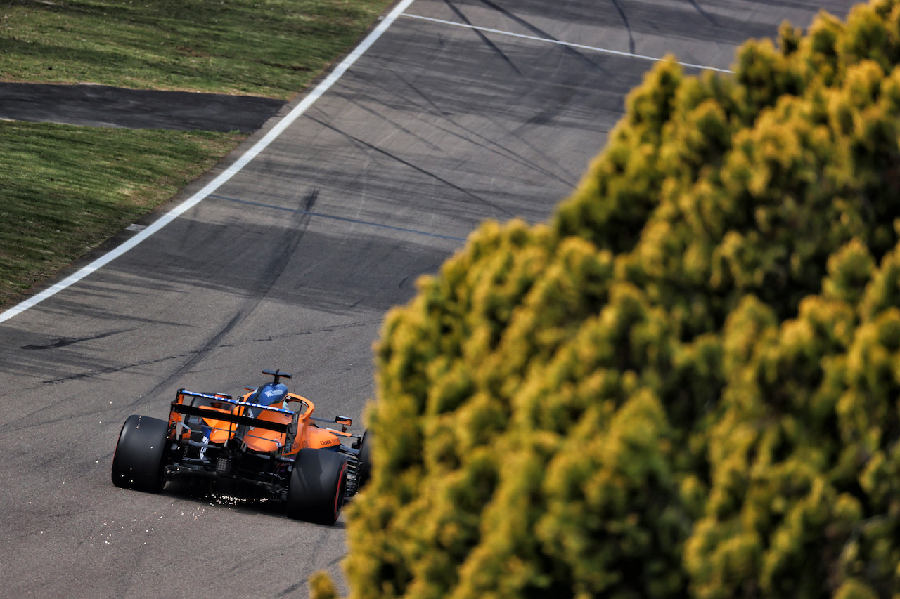GP IMOLA, Daniel Ricciardo (AUS) McLaren MCL35M.
17.04.2021. Formula 1 World Championship, Rd 2, Emilia Romagna Grand Prix, Imola, Italy, Qualifiche Day.
- www.xpbimages.com, EMail: requests@xpbimages.com © Copyright: Batchelor / XPB Images