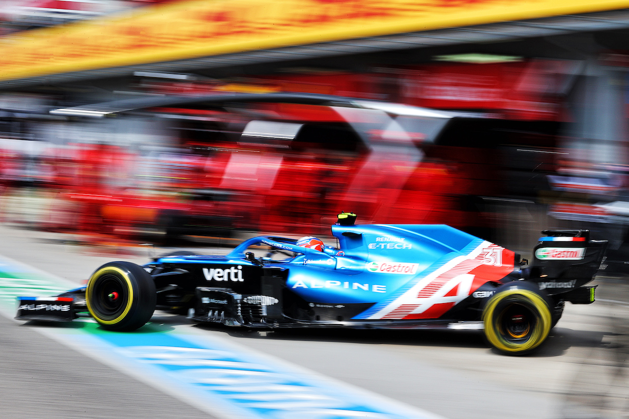 GP IMOLA, Esteban Ocon (FRA) Alpine F1 Team A521 leaves the pits.
17.04.2021. Formula 1 World Championship, Rd 2, Emilia Romagna Grand Prix, Imola, Italy, Qualifiche Day.
- www.xpbimages.com, EMail: requests@xpbimages.com © Copyright: Moy / XPB Images