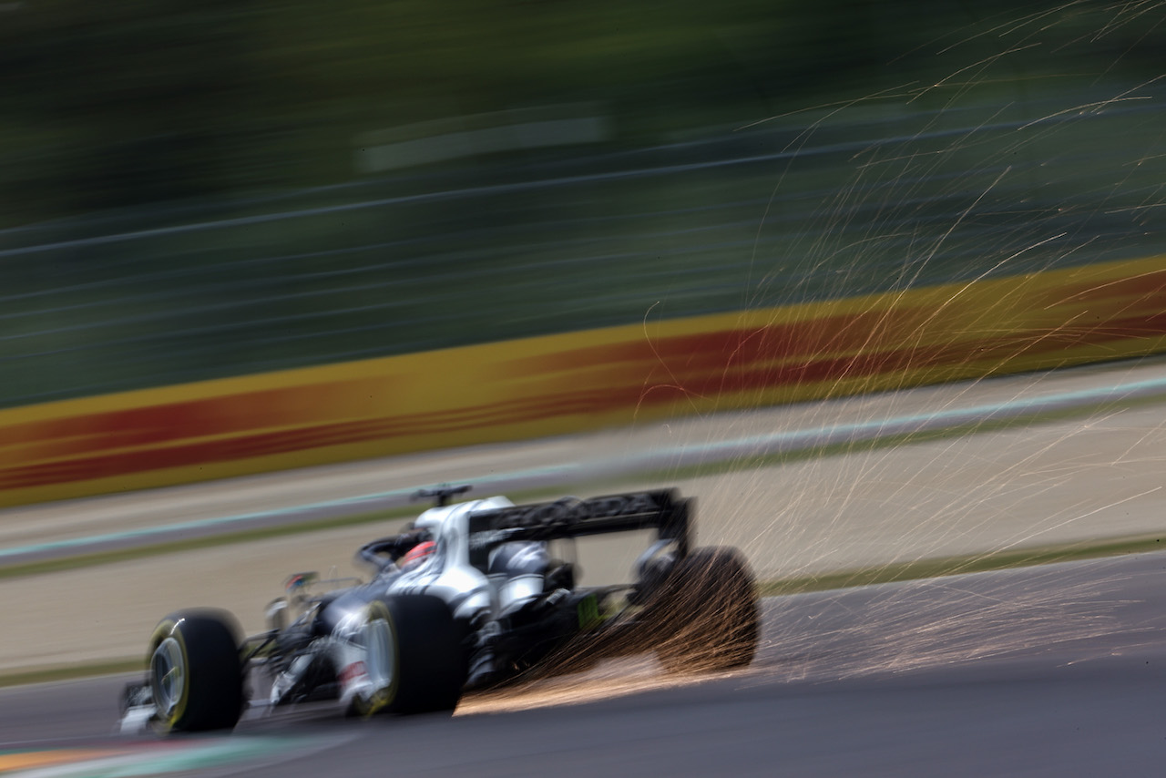 GP IMOLA, Yuki Tsunoda (JPN), Alpha Tauri 
17.04.2021. Formula 1 World Championship, Rd 2, Emilia Romagna Grand Prix, Imola, Italy, Qualifiche Day.
- www.xpbimages.com, EMail: requests@xpbimages.com ¬© Copyright: Charniaux / XPB Images