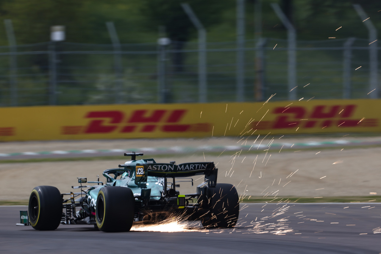 GP IMOLA, Lance Stroll (CDN), Aston Martin F1 Team 
17.04.2021. Formula 1 World Championship, Rd 2, Emilia Romagna Grand Prix, Imola, Italy, Qualifiche Day.
- www.xpbimages.com, EMail: requests@xpbimages.com © Copyright: Charniaux / XPB Images