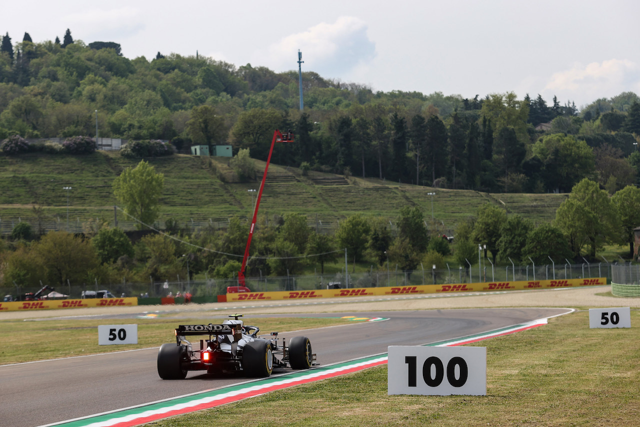 GP IMOLA, Pierre Gasly (FRA), AlphaTauri F1 
17.04.2021. Formula 1 World Championship, Rd 2, Emilia Romagna Grand Prix, Imola, Italy, Qualifiche Day.
- www.xpbimages.com, EMail: requests@xpbimages.com ¬© Copyright: Charniaux / XPB Images