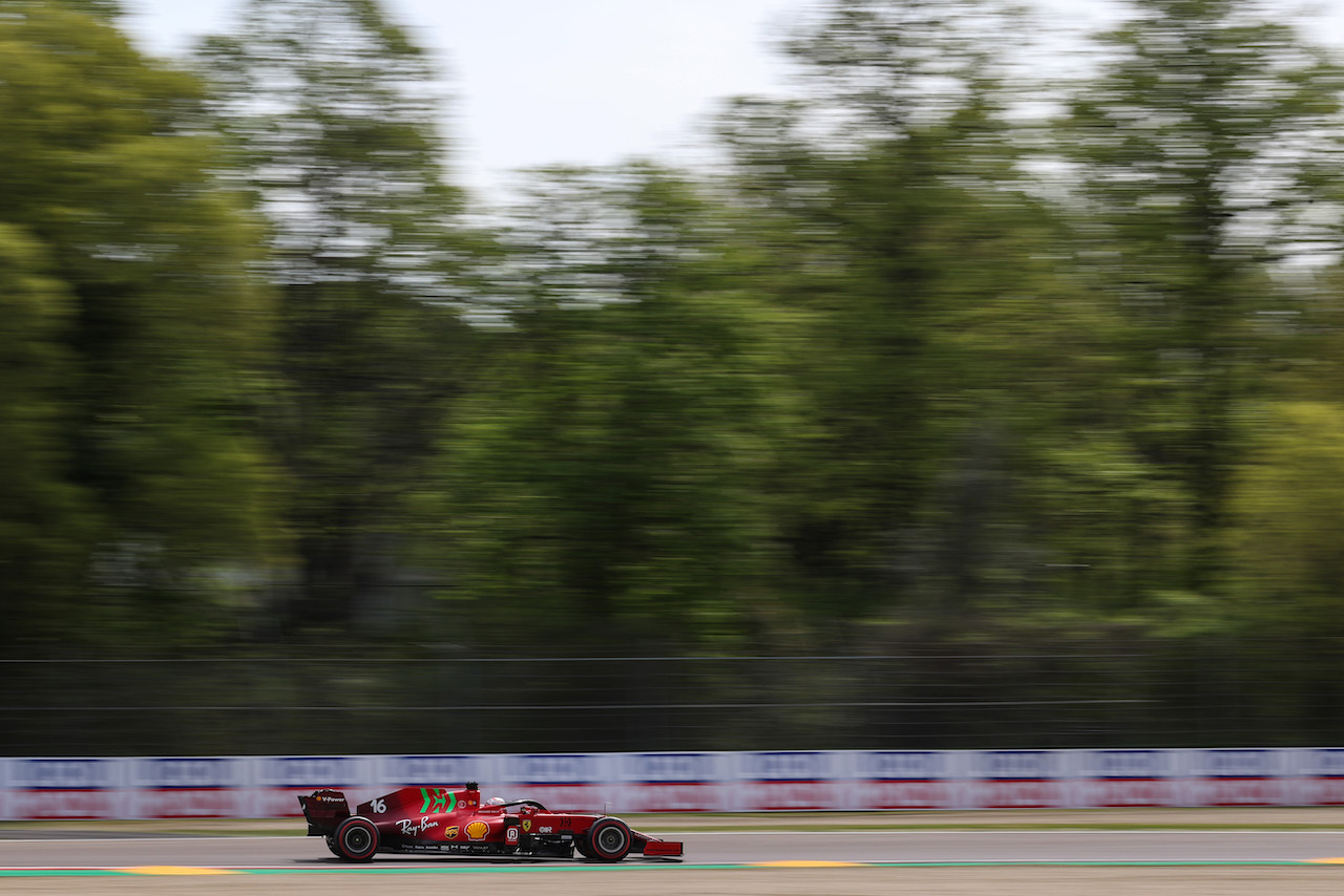 GP IMOLA, Charles Leclerc (FRA), Ferrari 
17.04.2021. Formula 1 World Championship, Rd 2, Emilia Romagna Grand Prix, Imola, Italy, Qualifiche Day.
- www.xpbimages.com, EMail: requests@xpbimages.com ¬© Copyright: Charniaux / XPB Images