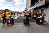 GP IMOLA, Qualifiche parc ferme (L to R): Sergio Perez (MEX) Red Bull Racing, second; Lewis Hamilton (GBR) Mercedes AMG F1, pole position; Max Verstappen (NLD) Red Bull Racing, third.
17.04.2021. Formula 1 World Championship, Rd 2, Emilia Romagna Grand Prix, Imola, Italy, Qualifiche Day.
- www.xpbimages.com, EMail: requests@xpbimages.com © Copyright: FIA Pool Image for Editorial Use Only