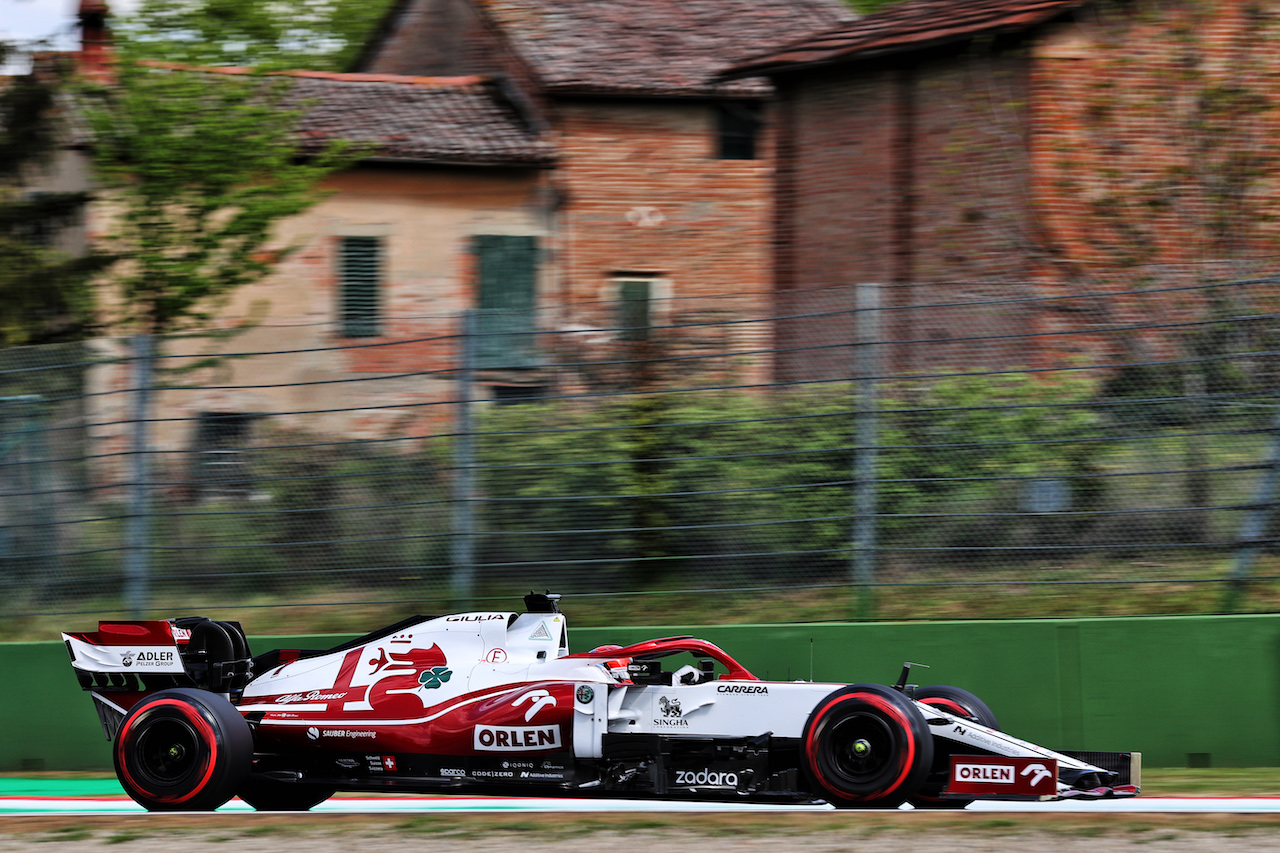 GP IMOLA, Kimi Raikkonen (FIN) Alfa Romeo Racing C41.
16.04.2021. Formula 1 World Championship, Rd 2, Emilia Romagna Grand Prix, Imola, Italy, Practice Day.
- www.xpbimages.com, EMail: requests@xpbimages.com © Copyright: Batchelor / XPB Images