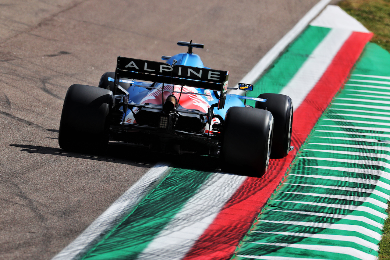 GP IMOLA, Fernando Alonso (ESP) Alpine F1 Team A521.
16.04.2021. Formula 1 World Championship, Rd 2, Emilia Romagna Grand Prix, Imola, Italy, Practice Day.
- www.xpbimages.com, EMail: requests@xpbimages.com © Copyright: Batchelor / XPB Images