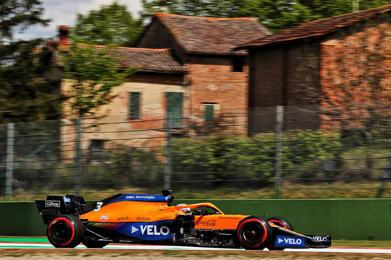 GP IMOLA, Daniel Ricciardo (AUS) McLaren MCL35M.
16.04.2021. Formula 1 World Championship, Rd 2, Emilia Romagna Grand Prix, Imola, Italy, Practice Day.
- www.xpbimages.com, EMail: requests@xpbimages.com © Copyright: Batchelor / XPB Images