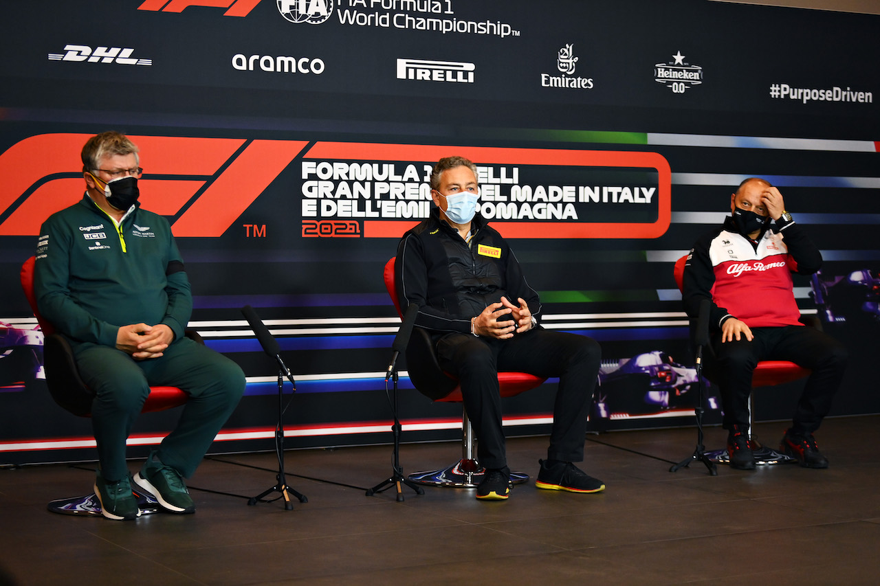 GP IMOLA, The FIA Press Conference (L to R): Otmar Szafnauer (USA) Aston Martin F1 Team Principal e CEO; Mario Isola (ITA) Pirelli Racing Manager; Frederic Vasseur (FRA) Alfa Romeo Racing Team Principal.
16.04.2021. Formula 1 World Championship, Rd 2, Emilia Romagna Grand Prix, Imola, Italy, Practice Day.
- www.xpbimages.com, EMail: requests@xpbimages.com © Copyright: FIA Pool Image for Editorial Use Only