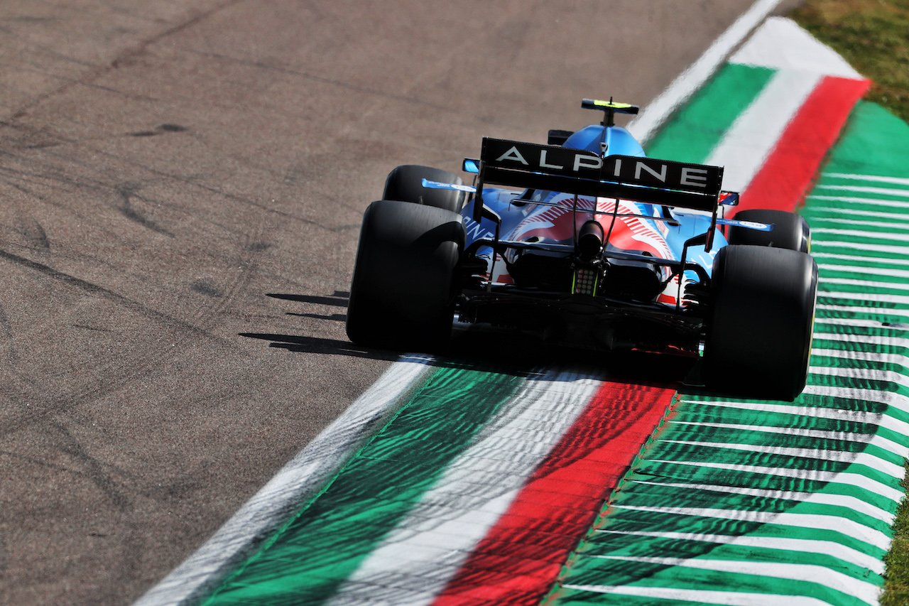 GP IMOLA, Esteban Ocon (FRA) Alpine F1 Team A521.
16.04.2021. Formula 1 World Championship, Rd 2, Emilia Romagna Grand Prix, Imola, Italy, Practice Day.
- www.xpbimages.com, EMail: requests@xpbimages.com © Copyright: Batchelor / XPB Images