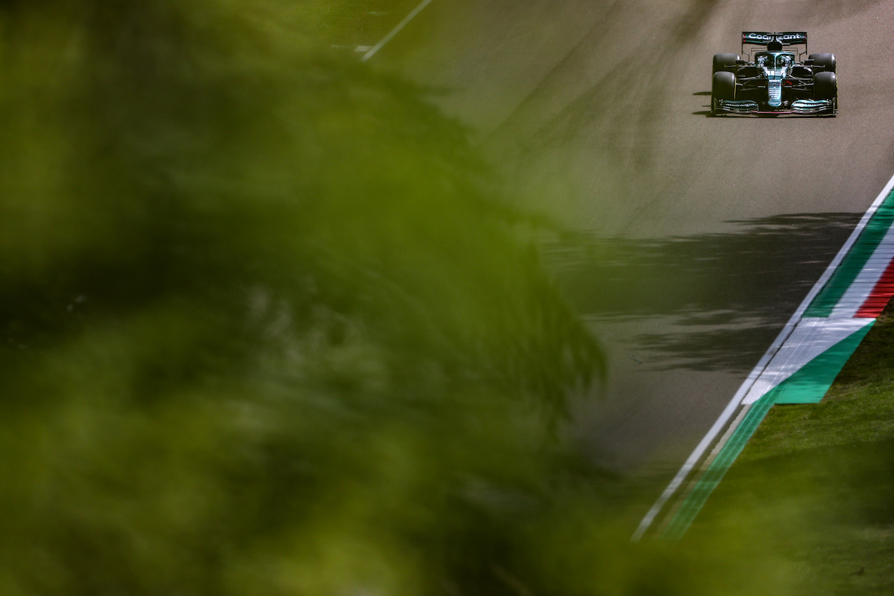 GP IMOLA, Lance Stroll (CDN), Aston Martin F1 Team 
16.04.2021. Formula 1 World Championship, Rd 2, Emilia Romagna Grand Prix, Imola, Italy, Practice Day.
- www.xpbimages.com, EMail: requests@xpbimages.com ¬© Copyright: Charniaux / XPB Images