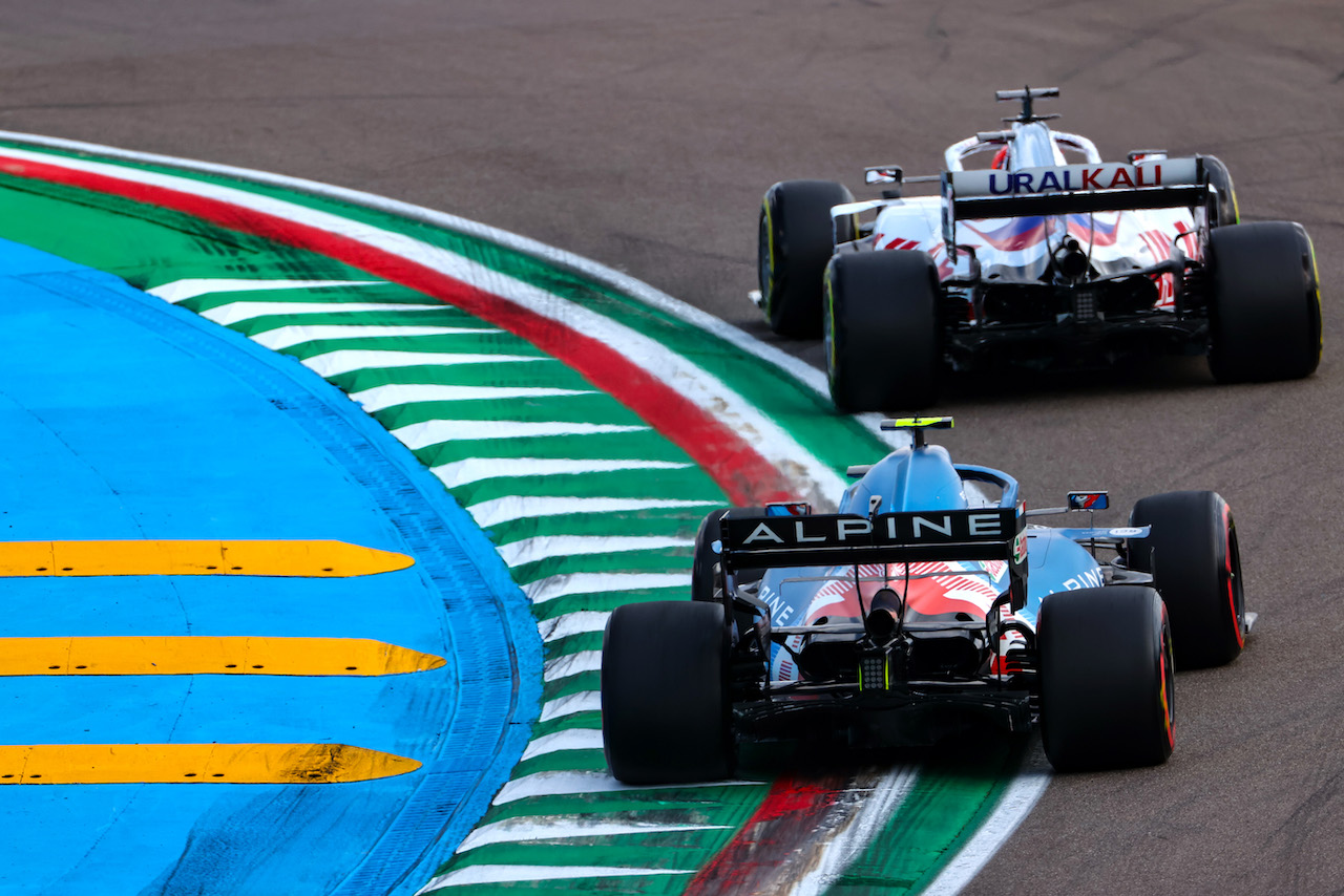 GP IMOLA, Esteban Ocon (FRA), Alpine F1 Team 
16.04.2021. Formula 1 World Championship, Rd 2, Emilia Romagna Grand Prix, Imola, Italy, Practice Day.
- www.xpbimages.com, EMail: requests@xpbimages.com ¬© Copyright: Charniaux / XPB Images