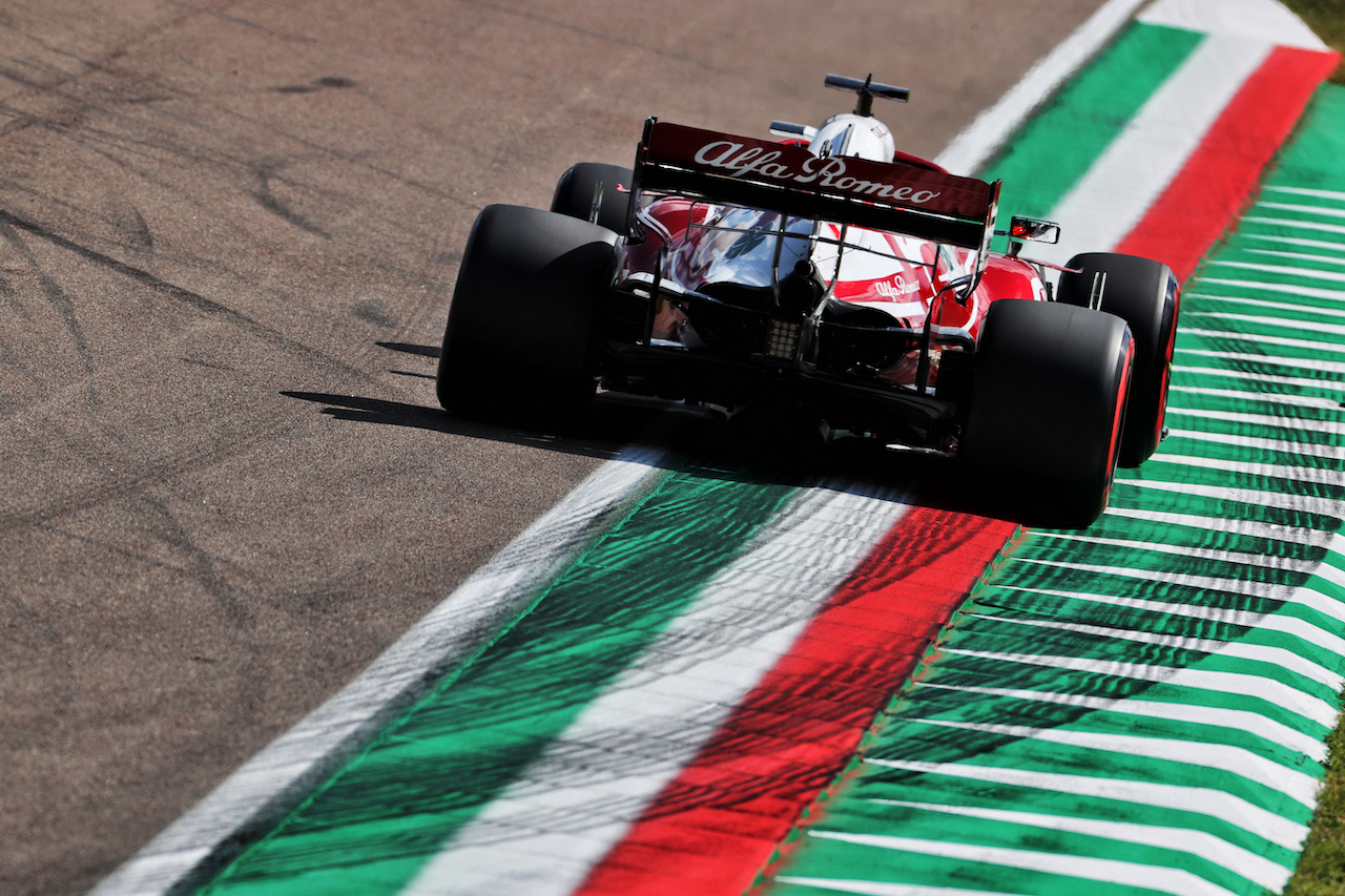 GP IMOLA, Kimi Raikkonen (FIN) Alfa Romeo Racing C41.
16.04.2021. Formula 1 World Championship, Rd 2, Emilia Romagna Grand Prix, Imola, Italy, Practice Day.
- www.xpbimages.com, EMail: requests@xpbimages.com © Copyright: Batchelor / XPB Images