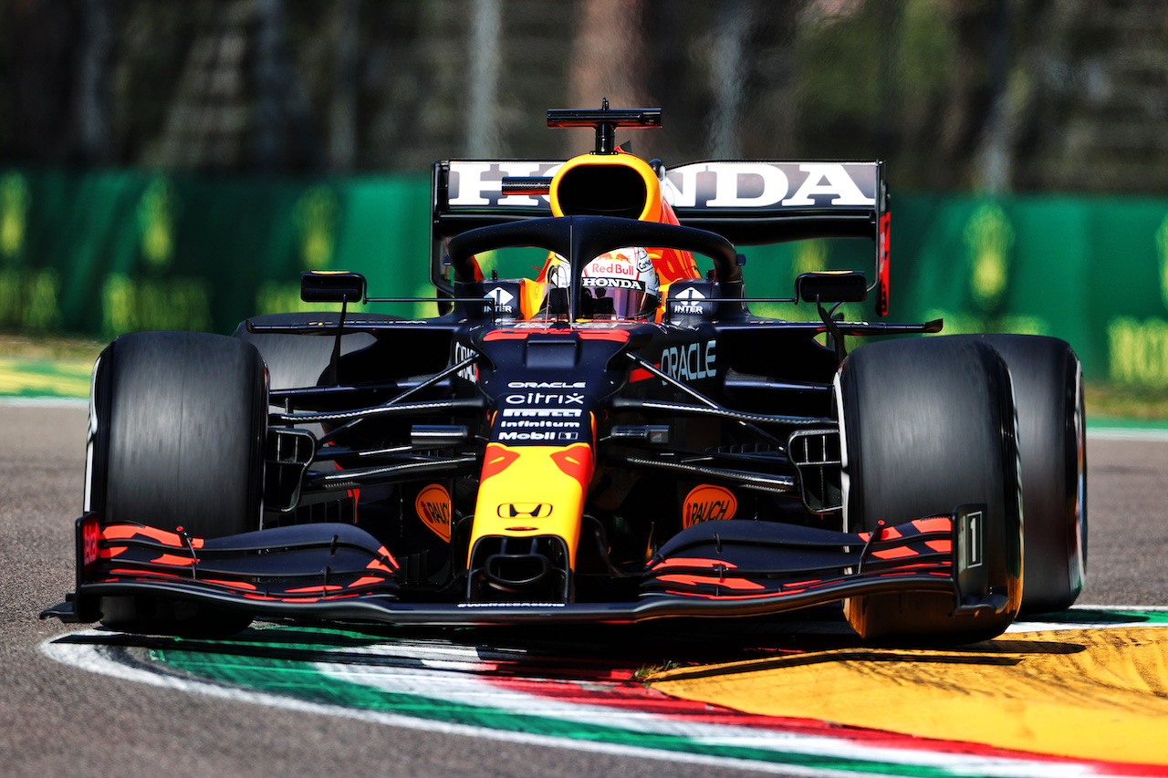 GP IMOLA, Max Verstappen (NLD) Red Bull Racing RB16B.
16.04.2021. Formula 1 World Championship, Rd 2, Emilia Romagna Grand Prix, Imola, Italy, Practice Day.
- www.xpbimages.com, EMail: requests@xpbimages.com © Copyright: Charniaux / XPB Images