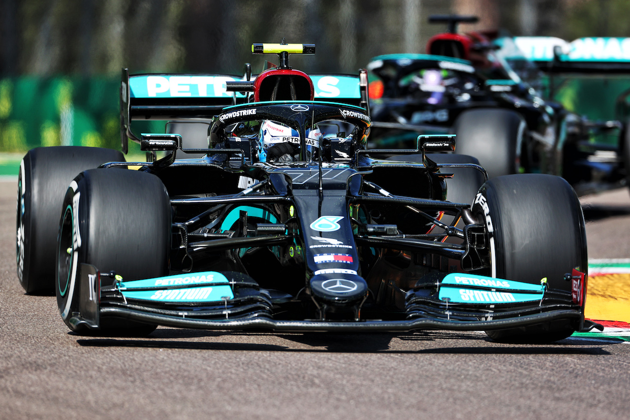 GP IMOLA, Valtteri Bottas (FIN) Mercedes AMG F1 W12.
16.04.2021. Formula 1 World Championship, Rd 2, Emilia Romagna Grand Prix, Imola, Italy, Practice Day.
- www.xpbimages.com, EMail: requests@xpbimages.com © Copyright: Charniaux / XPB Images