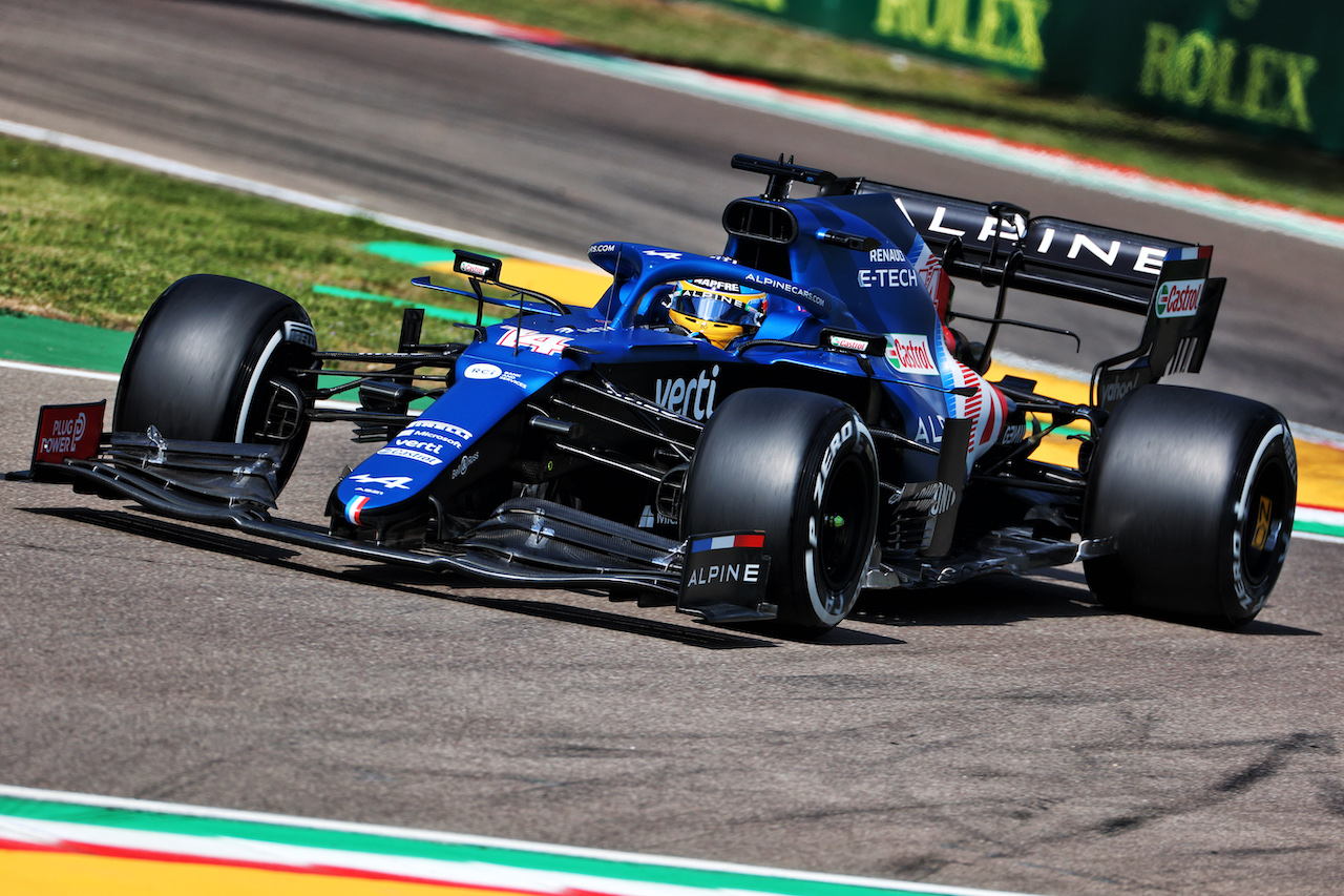 GP IMOLA, Fernando Alonso (ESP) Alpine F1 Team A521.
16.04.2021. Formula 1 World Championship, Rd 2, Emilia Romagna Grand Prix, Imola, Italy, Practice Day.
- www.xpbimages.com, EMail: requests@xpbimages.com © Copyright: Charniaux / XPB Images