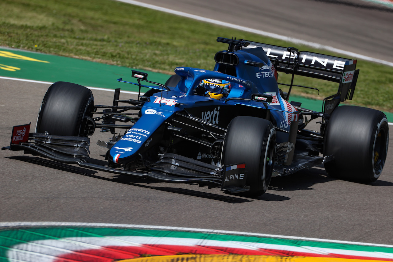 GP IMOLA, Fernando Alonso (ESP), Alpine F1 Team 
16.04.2021. Formula 1 World Championship, Rd 2, Emilia Romagna Grand Prix, Imola, Italy, Practice Day.
- www.xpbimages.com, EMail: requests@xpbimages.com © Copyright: Charniaux / XPB Images