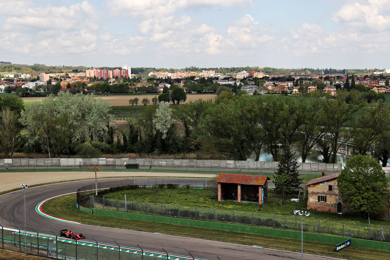 GP IMOLA, Charles Leclerc (MON) Ferrari SF-21.
16.04.2021. Formula 1 World Championship, Rd 2, Emilia Romagna Grand Prix, Imola, Italy, Practice Day.
- www.xpbimages.com, EMail: requests@xpbimages.com © Copyright: Batchelor / XPB Images