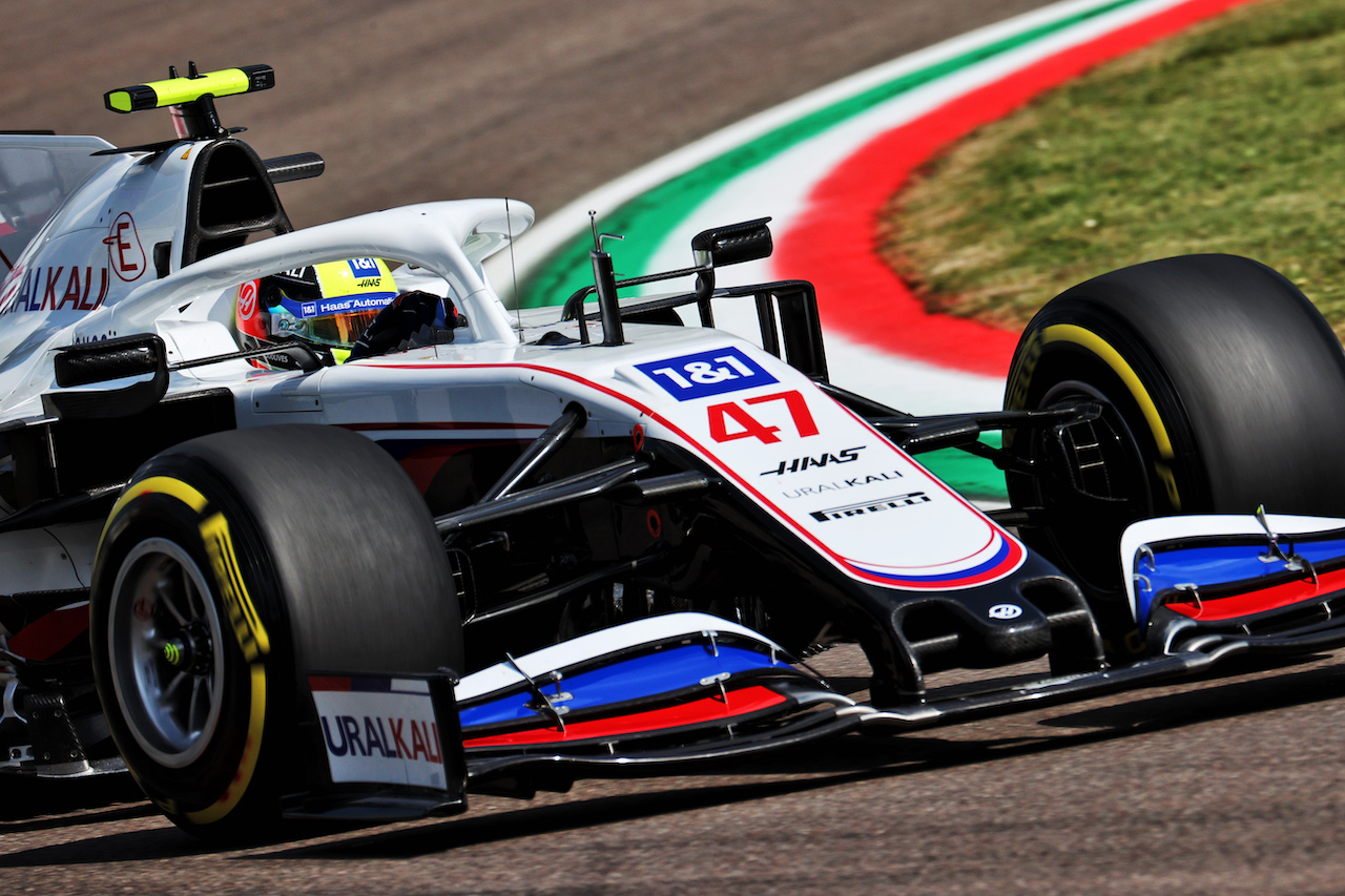 GP IMOLA, Mick Schumacher (GER) Haas VF-21.
16.04.2021. Formula 1 World Championship, Rd 2, Emilia Romagna Grand Prix, Imola, Italy, Practice Day.
- www.xpbimages.com, EMail: requests@xpbimages.com © Copyright: Batchelor / XPB Images