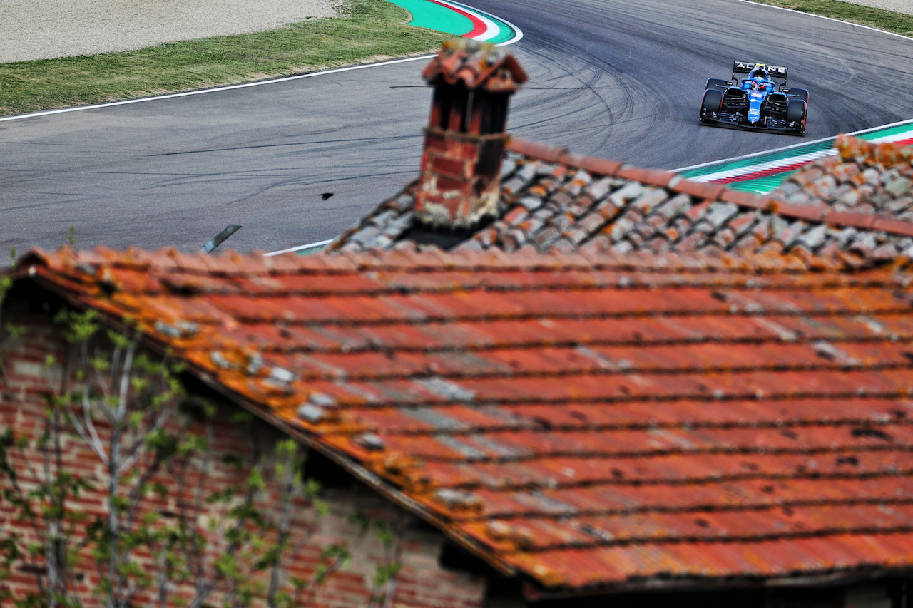 GP IMOLA, Esteban Ocon (FRA) Alpine F1 Team A521.
16.04.2021. Formula 1 World Championship, Rd 2, Emilia Romagna Grand Prix, Imola, Italy, Practice Day.
- www.xpbimages.com, EMail: requests@xpbimages.com © Copyright: Batchelor / XPB Images