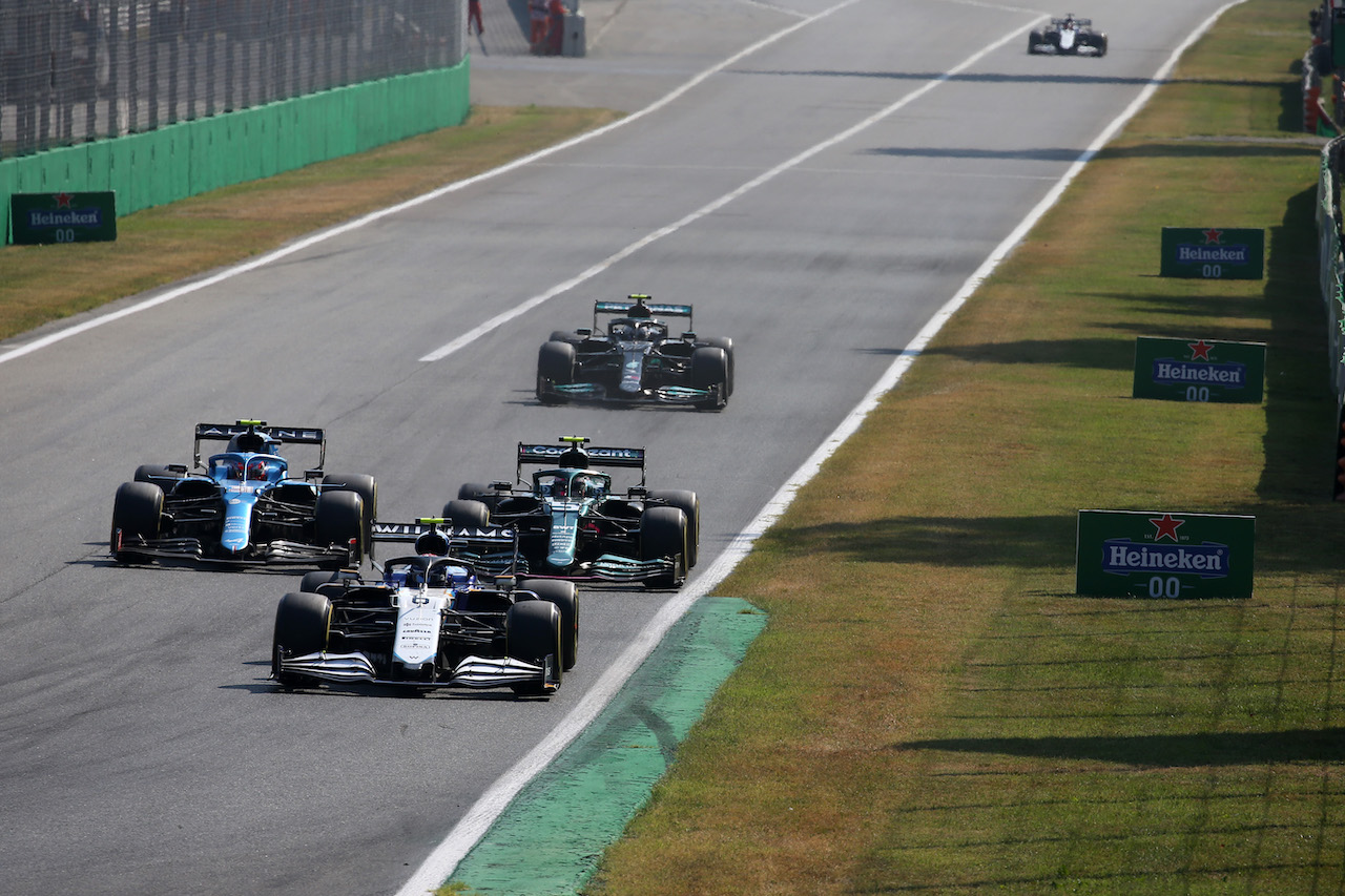 GP ITALIA, Nicholas Latifi (CDN) Williams Racing FW43B.
12.09.2021. Formula 1 World Championship, Rd 14, Italian Grand Prix, Monza, Italy, Gara Day.
- www.xpbimages.com, EMail: requests@xpbimages.com © Copyright: XPB Images