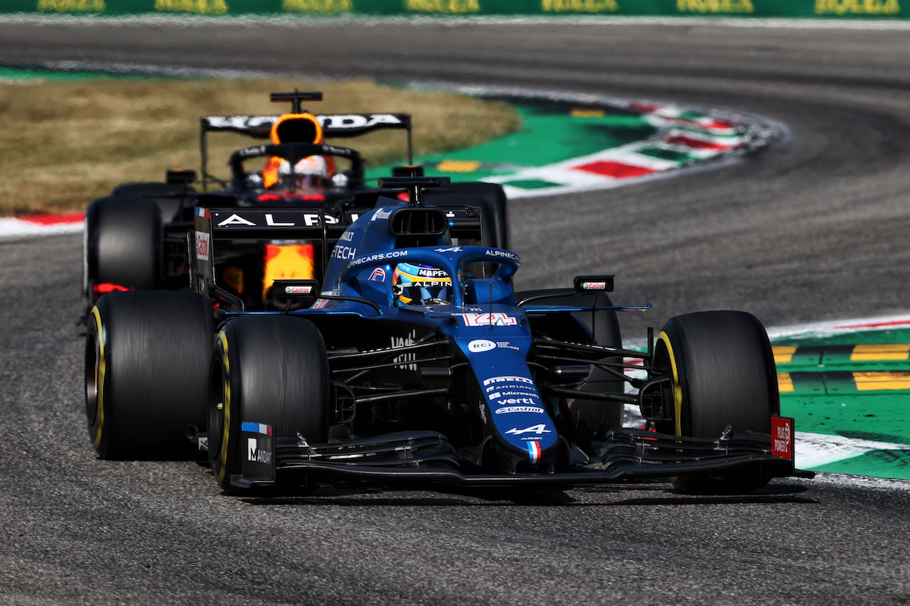 GP ITALIA, Fernando Alonso (ESP) Alpine F1 Team A521.
12.09.2021. Formula 1 World Championship, Rd 14, Italian Grand Prix, Monza, Italy, Gara Day.
- www.xpbimages.com, EMail: requests@xpbimages.com © Copyright: Charniaux / XPB Images