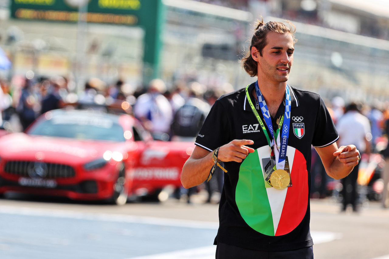 GP ITALIA, Gianmarco Tamberi (ITA) Olympic High Jump Champion on the grid.
12.09.2021. Formula 1 World Championship, Rd 14, Italian Grand Prix, Monza, Italy, Gara Day.
- www.xpbimages.com, EMail: requests@xpbimages.com © Copyright: Batchelor / XPB Images