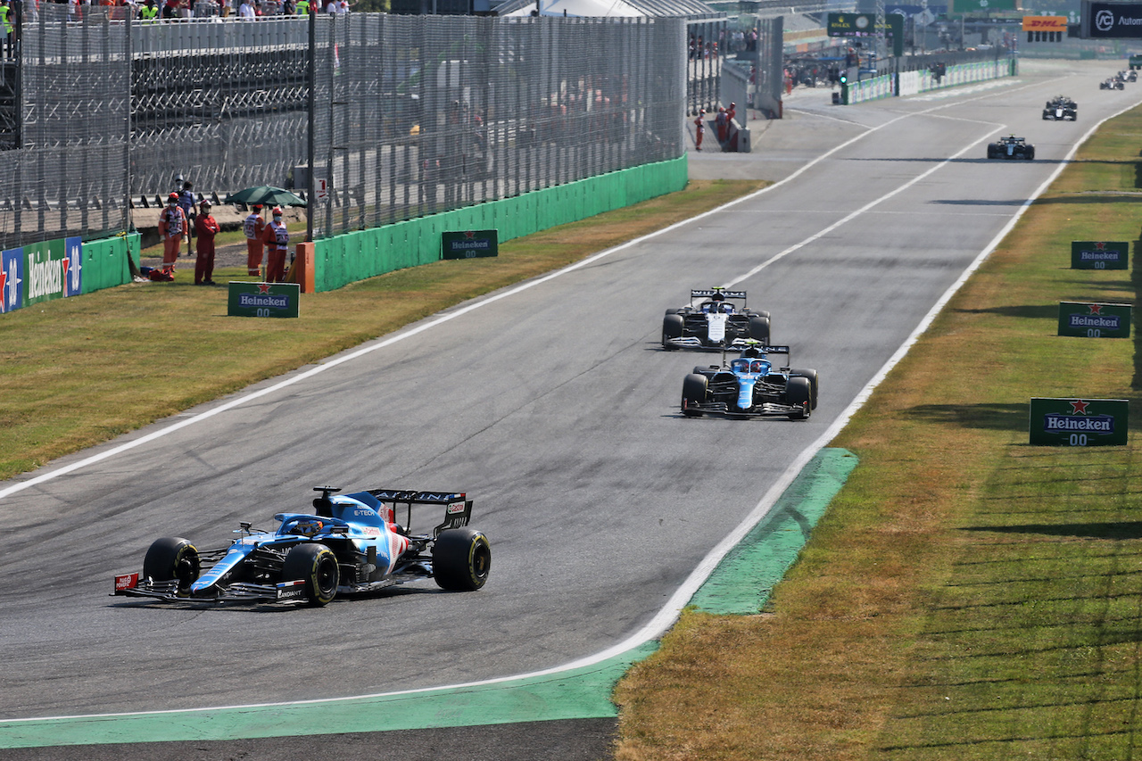 GP ITALIA, Fernando Alonso (ESP) Alpine F1 Team A521.
12.09.2021. Formula 1 World Championship, Rd 14, Italian Grand Prix, Monza, Italy, Gara Day.
- www.xpbimages.com, EMail: requests@xpbimages.com © Copyright: Bearne / XPB Images