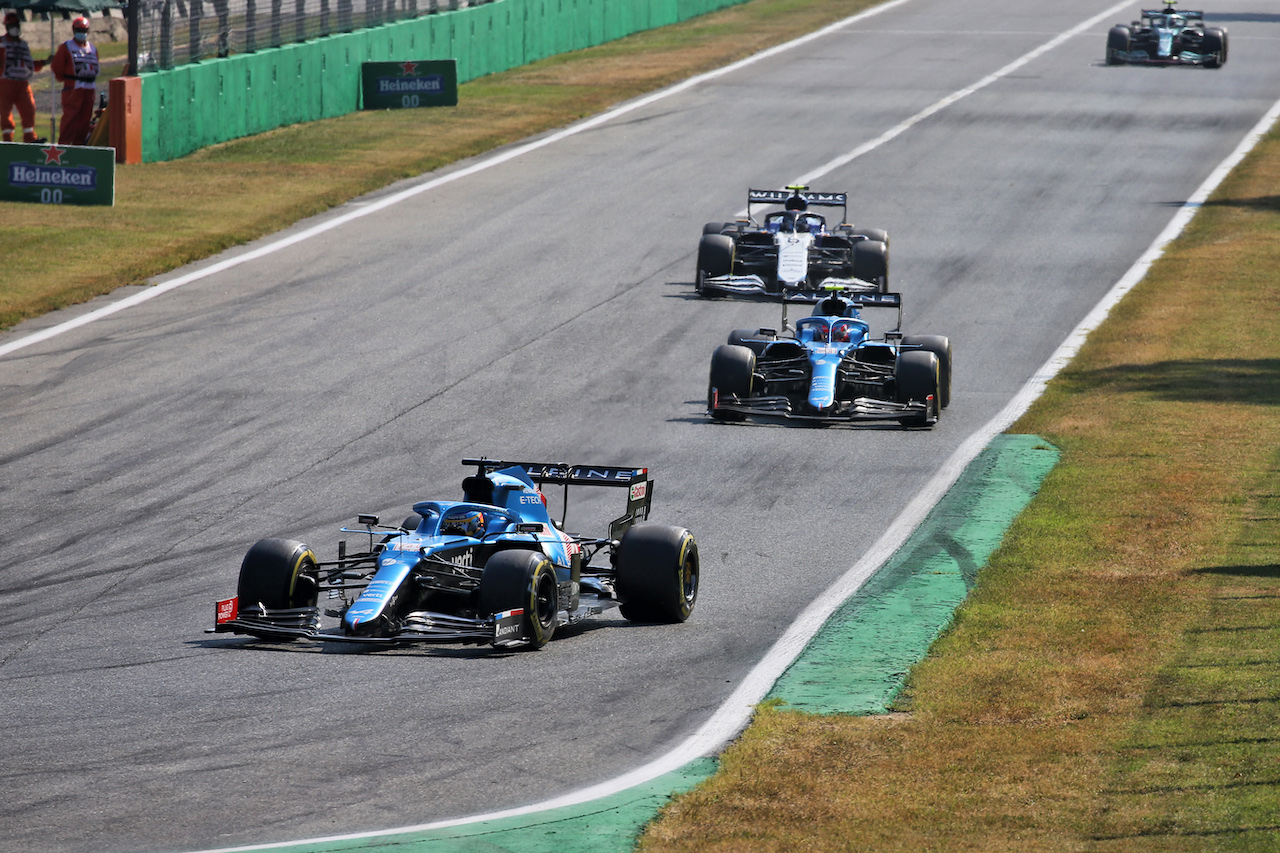 GP ITALIA, Fernando Alonso (ESP) Alpine F1 Team A521.
12.09.2021. Formula 1 World Championship, Rd 14, Italian Grand Prix, Monza, Italy, Gara Day.
- www.xpbimages.com, EMail: requests@xpbimages.com © Copyright: Bearne / XPB Images