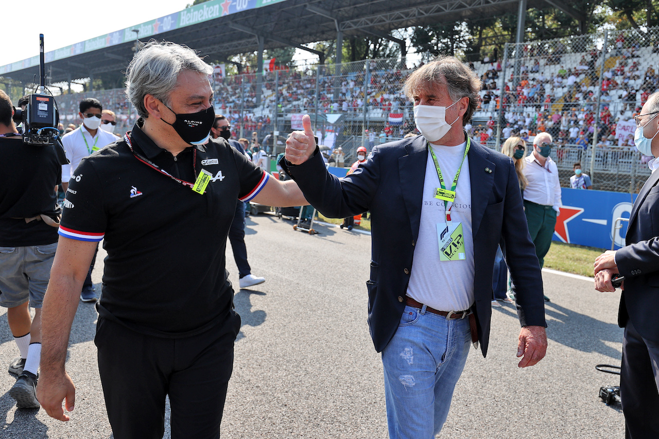 GP ITALIA, Luca de Meo (ITA) Groupe Renault Chief Executive Officer on the grid.
12.09.2021. Formula 1 World Championship, Rd 14, Italian Grand Prix, Monza, Italy, Gara Day.
- www.xpbimages.com, EMail: requests@xpbimages.com © Copyright: Moy / XPB Images