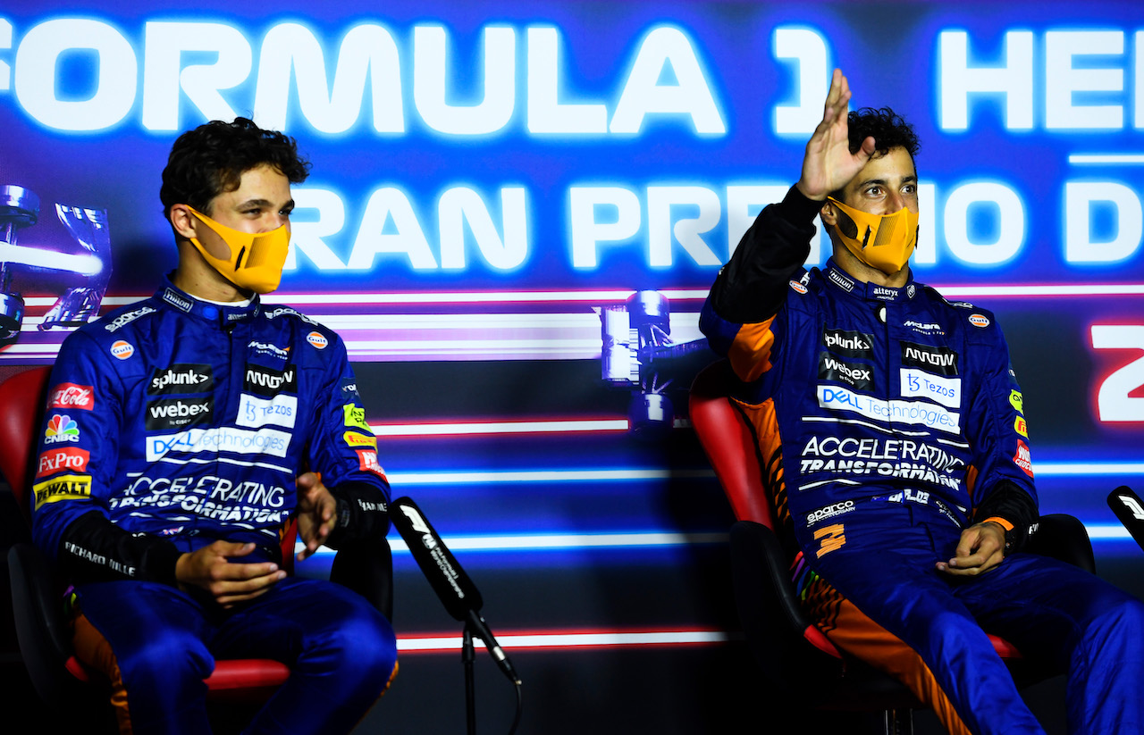 GP ITALIA, (L to R): Lando Norris (GBR) McLaren e team mate Daniel Ricciardo (AUS) McLaren in the post race FIA Press Conference.
12.09.2021. Formula 1 World Championship, Rd 14, Italian Grand Prix, Monza, Italy, Gara Day.
- www.xpbimages.com, EMail: requests@xpbimages.com © Copyright: FIA Pool Image for Editorial Use Only