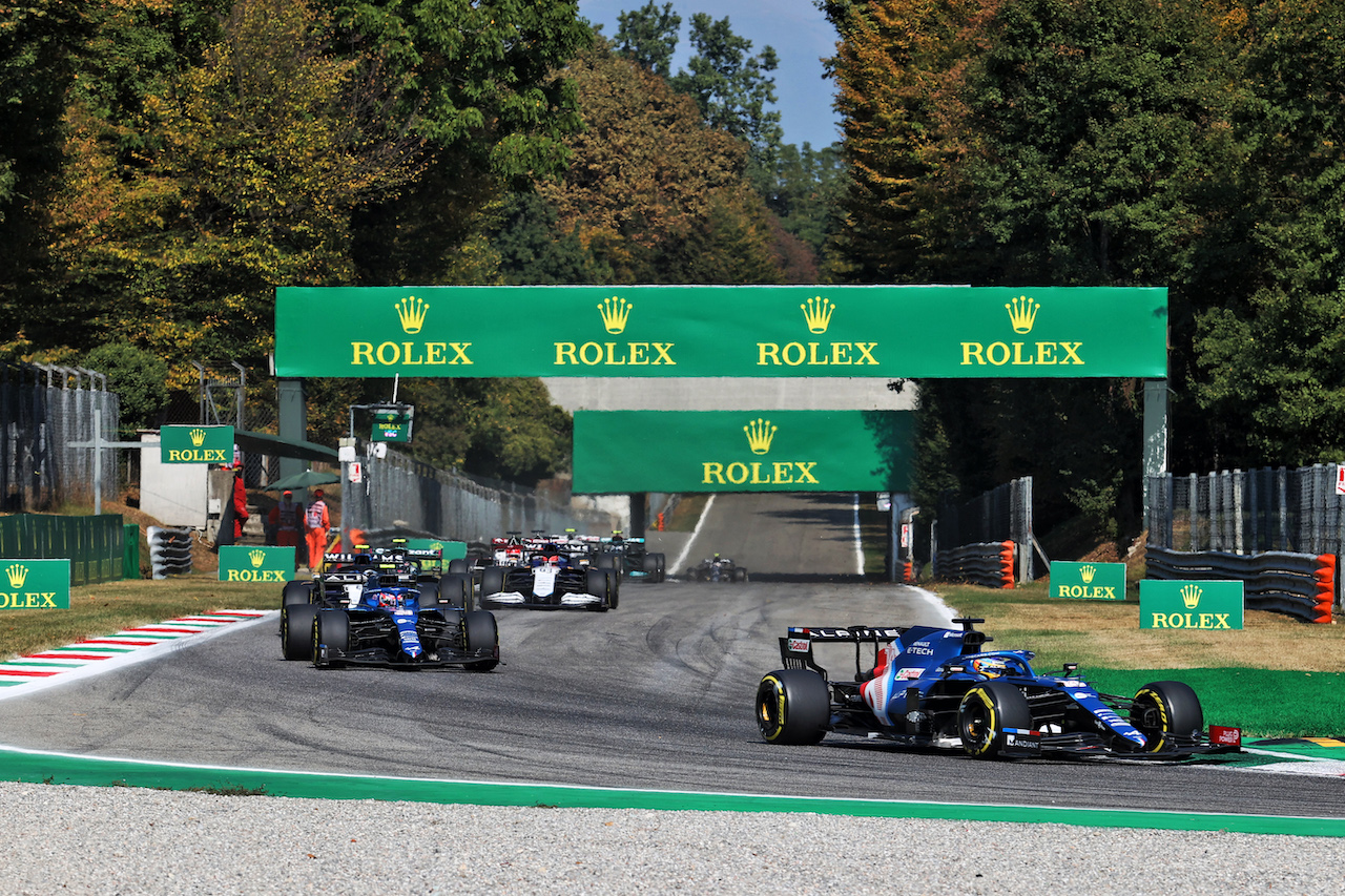 GP ITALIA, Fernando Alonso (ESP) Alpine F1 Team A521.
12.09.2021. Formula 1 World Championship, Rd 14, Italian Grand Prix, Monza, Italy, Gara Day.
- www.xpbimages.com, EMail: requests@xpbimages.com © Copyright: Charniaux / XPB Images