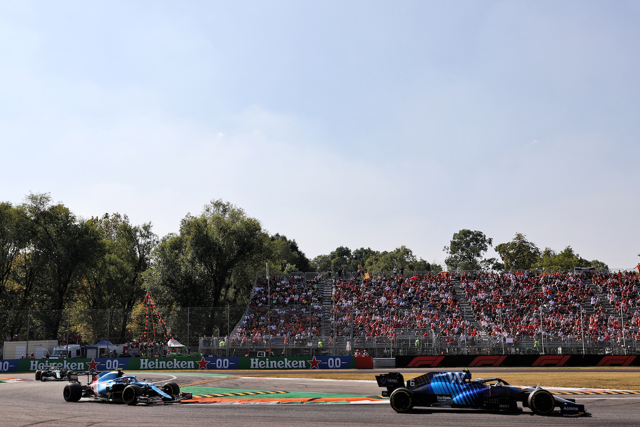 GP ITALIA, Nicholas Latifi (CDN) Williams Racing FW43B.
12.09.2021. Formula 1 World Championship, Rd 14, Italian Grand Prix, Monza, Italy, Gara Day.
- www.xpbimages.com, EMail: requests@xpbimages.com © Copyright: Batchelor / XPB Images