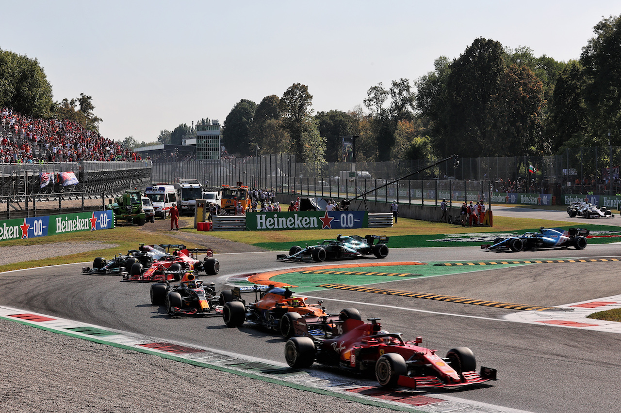 GP ITALIA, Charles Leclerc (MON) Ferrari SF-21.
12.09.2021. Formula 1 World Championship, Rd 14, Italian Grand Prix, Monza, Italy, Gara Day.
- www.xpbimages.com, EMail: requests@xpbimages.com © Copyright: Batchelor / XPB Images