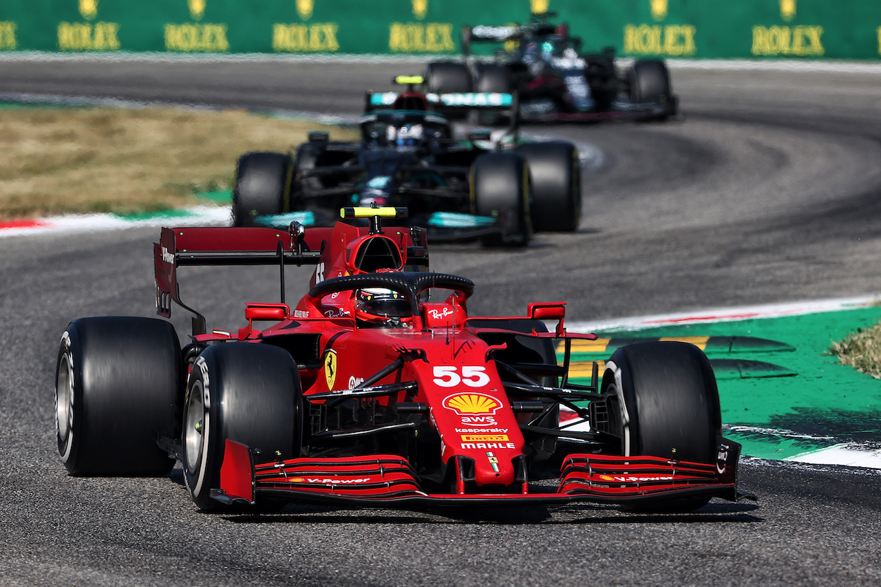 GP ITALIA, Carlos Sainz Jr (ESP) Ferrari SF-21.
12.09.2021. Formula 1 World Championship, Rd 14, Italian Grand Prix, Monza, Italy, Gara Day.
- www.xpbimages.com, EMail: requests@xpbimages.com © Copyright: Charniaux / XPB Images