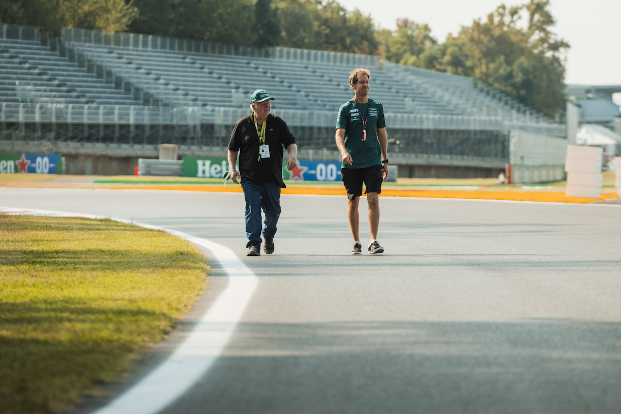 GP ITALIA, Sebastian Vettel (GER) Aston Martin F1 Team walks the circuit with his father Norbert Vettel (GER).
09.09.2021. Formula 1 World Championship, Rd 14, Italian Grand Prix, Monza, Italy, Preparation Day.
- www.xpbimages.com, EMail: requests@xpbimages.com © Copyright: Bearne / XPB Images