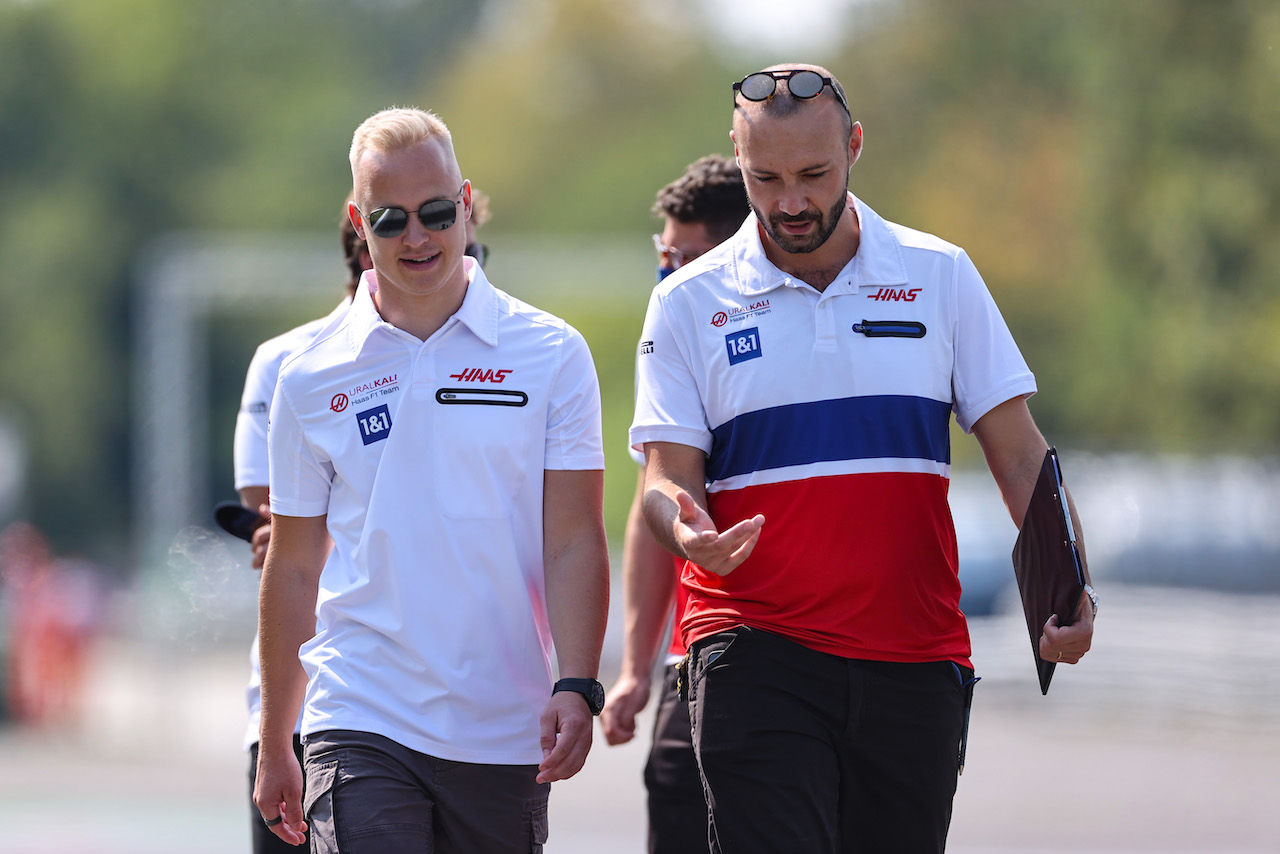 GP ITALIA, Nikita Mazepin (RUS), Haas F1 Team 
09.09.2021. Formula 1 World Championship, Rd 14, Italian Grand Prix, Monza, Italy, Preparation Day.
- www.xpbimages.com, EMail: requests@xpbimages.com ¬© Copyright: Charniaux / XPB Images