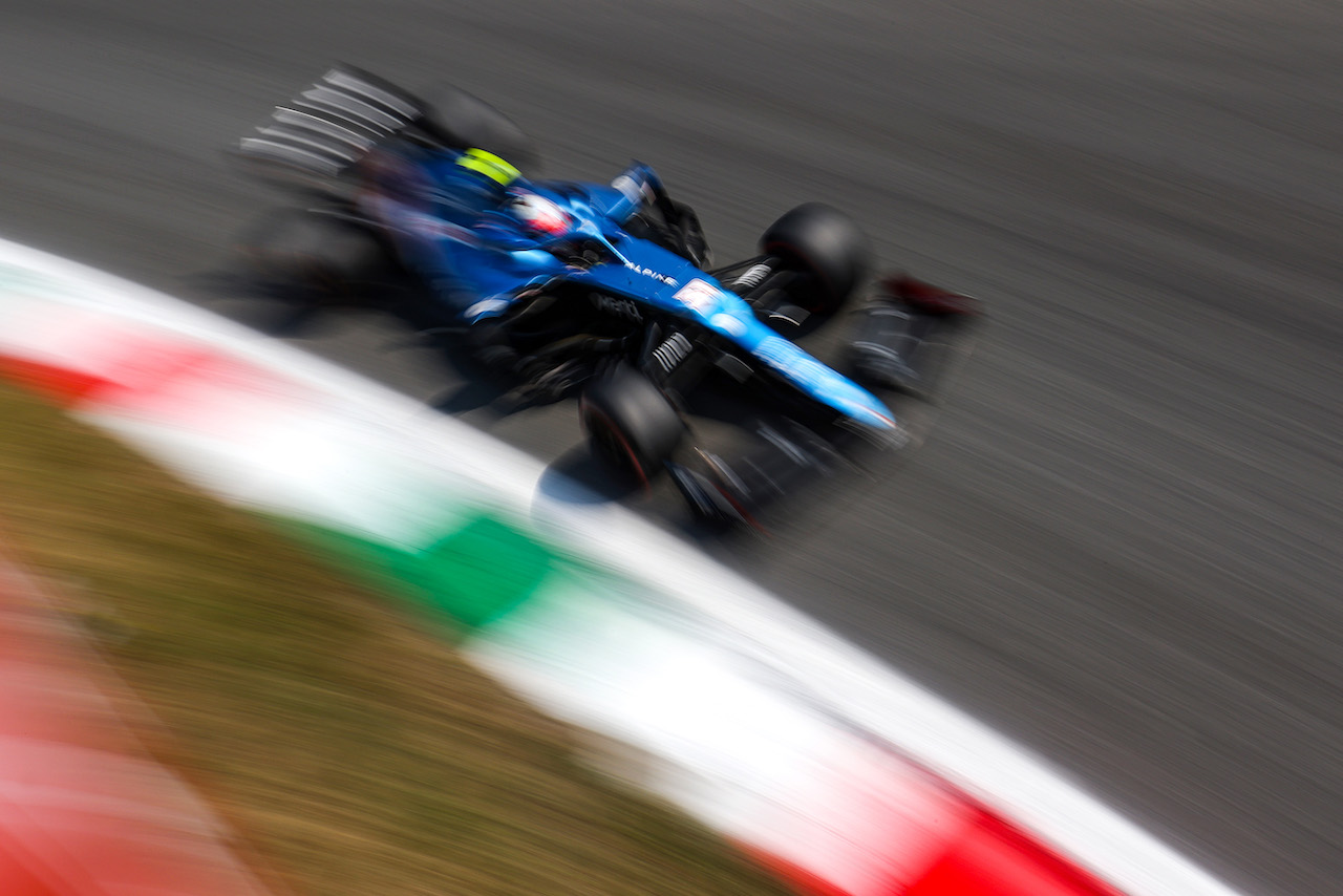 GP ITALIA, Esteban Ocon (FRA), Alpine F1 Team 
11.09.2021. Formula 1 World Championship, Rd 14, Italian Grand Prix, Monza, Italy, Sprint Day.
- www.xpbimages.com, EMail: requests@xpbimages.com ¬© Copyright: Charniaux / XPB Images