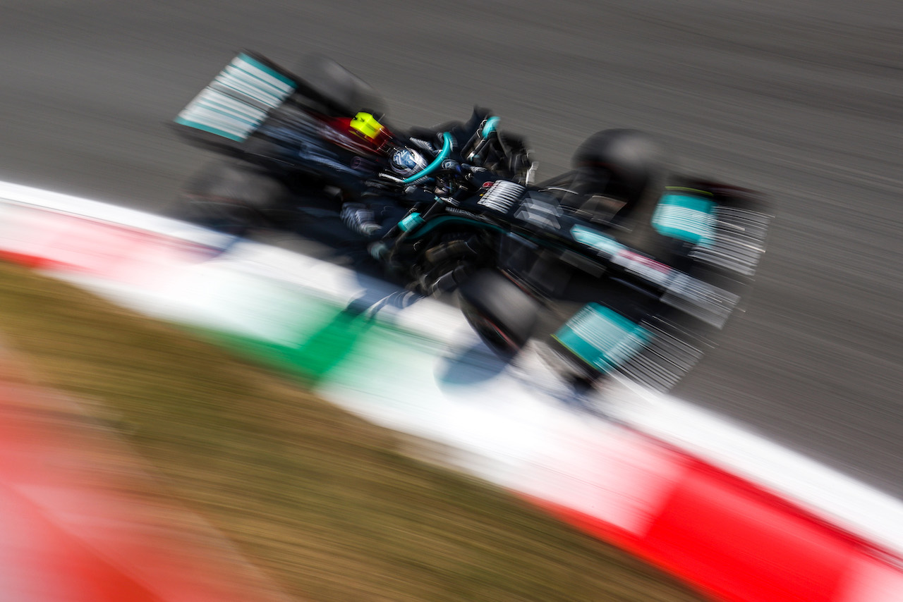 GP ITALIA, Valtteri Bottas (FIN), Mercedes AMG F1 
11.09.2021. Formula 1 World Championship, Rd 14, Italian Grand Prix, Monza, Italy, Sprint Day.
- www.xpbimages.com, EMail: requests@xpbimages.com ¬© Copyright: Charniaux / XPB Images