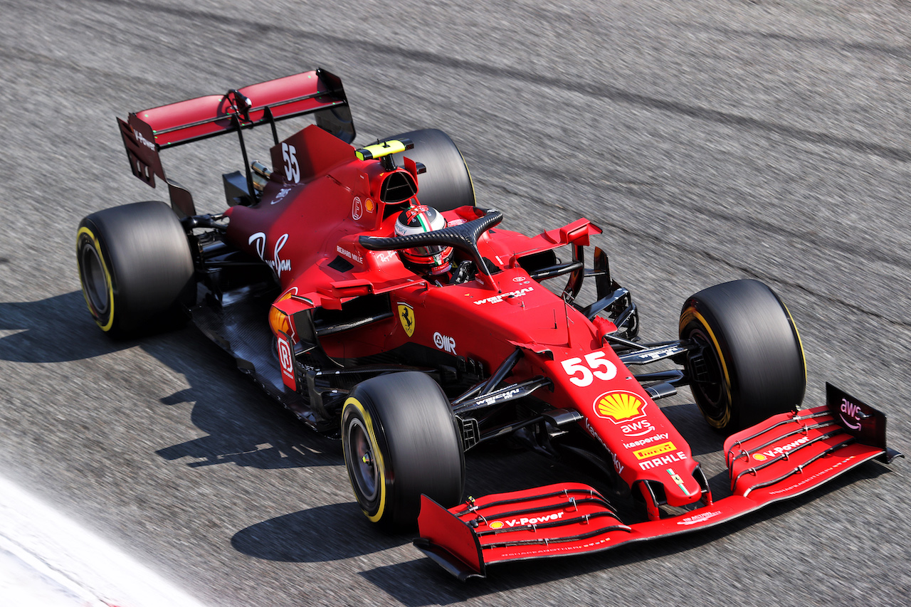 GP ITALIA, Carlos Sainz Jr (ESP) Ferrari SF-21.
11.09.2021. Formula 1 World Championship, Rd 14, Italian Grand Prix, Monza, Italy, Sprint Day.
- www.xpbimages.com, EMail: requests@xpbimages.com © Copyright: Charniaux / XPB Images