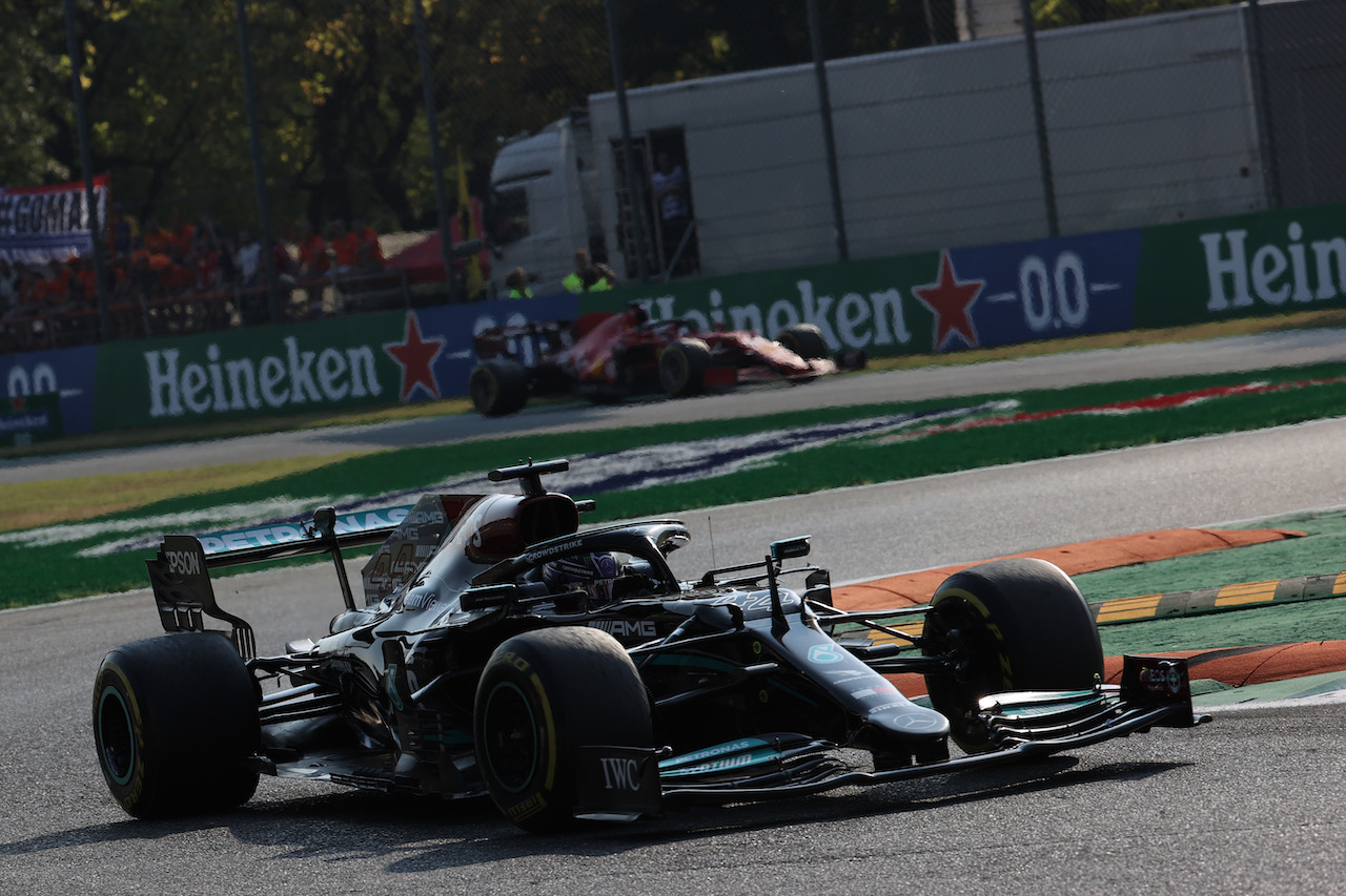GP ITALIA, Lewis Hamilton (GBR) Mercedes AMG F1 W12.
11.09.2021. Formula 1 World Championship, Rd 14, Italian Grand Prix, Monza, Italy, Sprint Day.
- www.xpbimages.com, EMail: requests@xpbimages.com ¬© Copyright: Batchelor / XPB Images