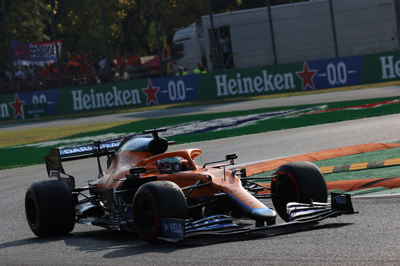 GP ITALIA, Daniel Ricciardo (AUS) McLaren MCL35M.
11.09.2021. Formula 1 World Championship, Rd 14, Italian Grand Prix, Monza, Italy, Sprint Day.
- www.xpbimages.com, EMail: requests@xpbimages.com ¬© Copyright: Batchelor / XPB Images