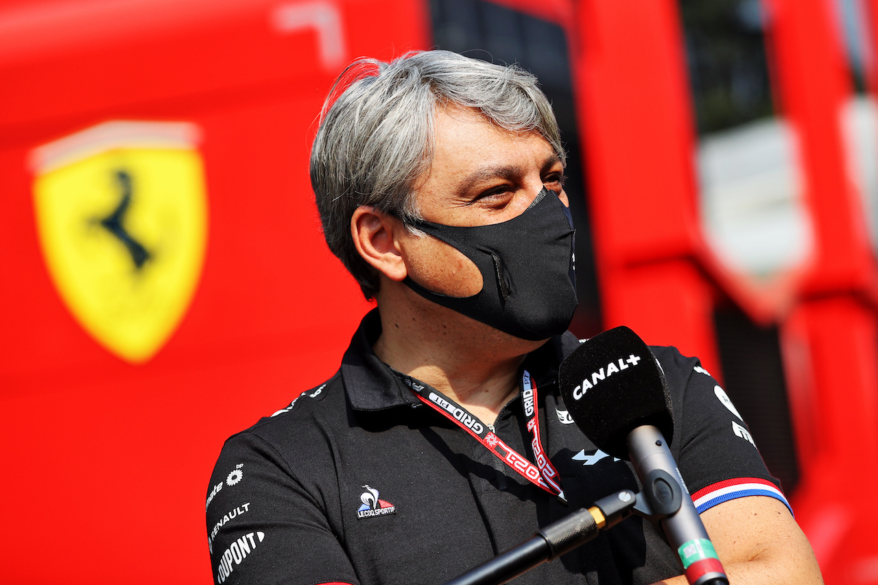 GP ITALIA, Luca de Meo (ITA) Groupe Renault Chief Executive Officer.
11.09.2021. Formula 1 World Championship, Rd 14, Italian Grand Prix, Monza, Italy, Sprint Day.
- www.xpbimages.com, EMail: requests@xpbimages.com © Copyright: Moy / XPB Images