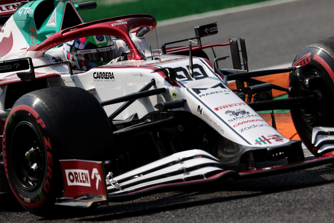 GP ITALIA, Antonio Giovinazzi (ITA) Alfa Romeo Racing C41.
11.09.2021. Formula 1 World Championship, Rd 14, Italian Grand Prix, Monza, Italy, Sprint Day.
- www.xpbimages.com, EMail: requests@xpbimages.com © Copyright: Batchelor / XPB Images