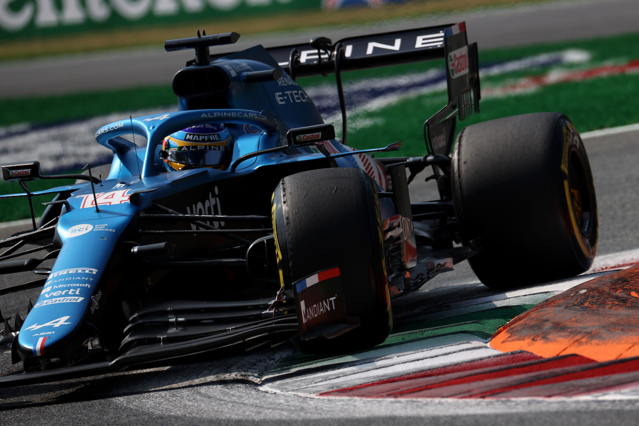 GP ITALIA, Fernando Alonso (ESP) Alpine F1 Team A521.
11.09.2021. Formula 1 World Championship, Rd 14, Italian Grand Prix, Monza, Italy, Sprint Day.
- www.xpbimages.com, EMail: requests@xpbimages.com © Copyright: Batchelor / XPB Images