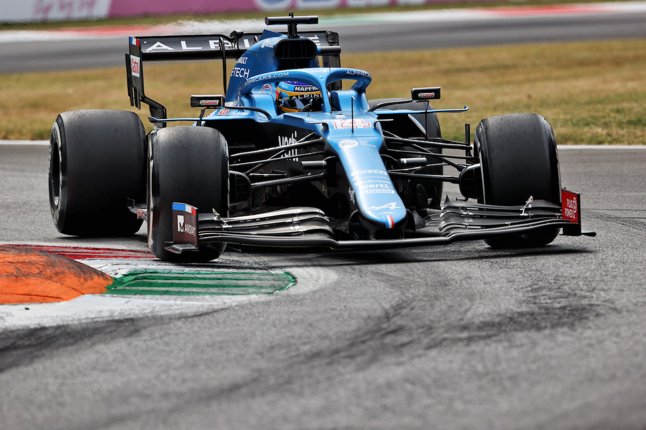 GP ITALIA, Fernando Alonso (ESP) Alpine F1 Team A521.
10.09.2021. Formula 1 World Championship, Rd 14, Italian Grand Prix, Monza, Italy, Qualifiche Day.
- www.xpbimages.com, EMail: requests@xpbimages.com © Copyright: Charniaux / XPB Images