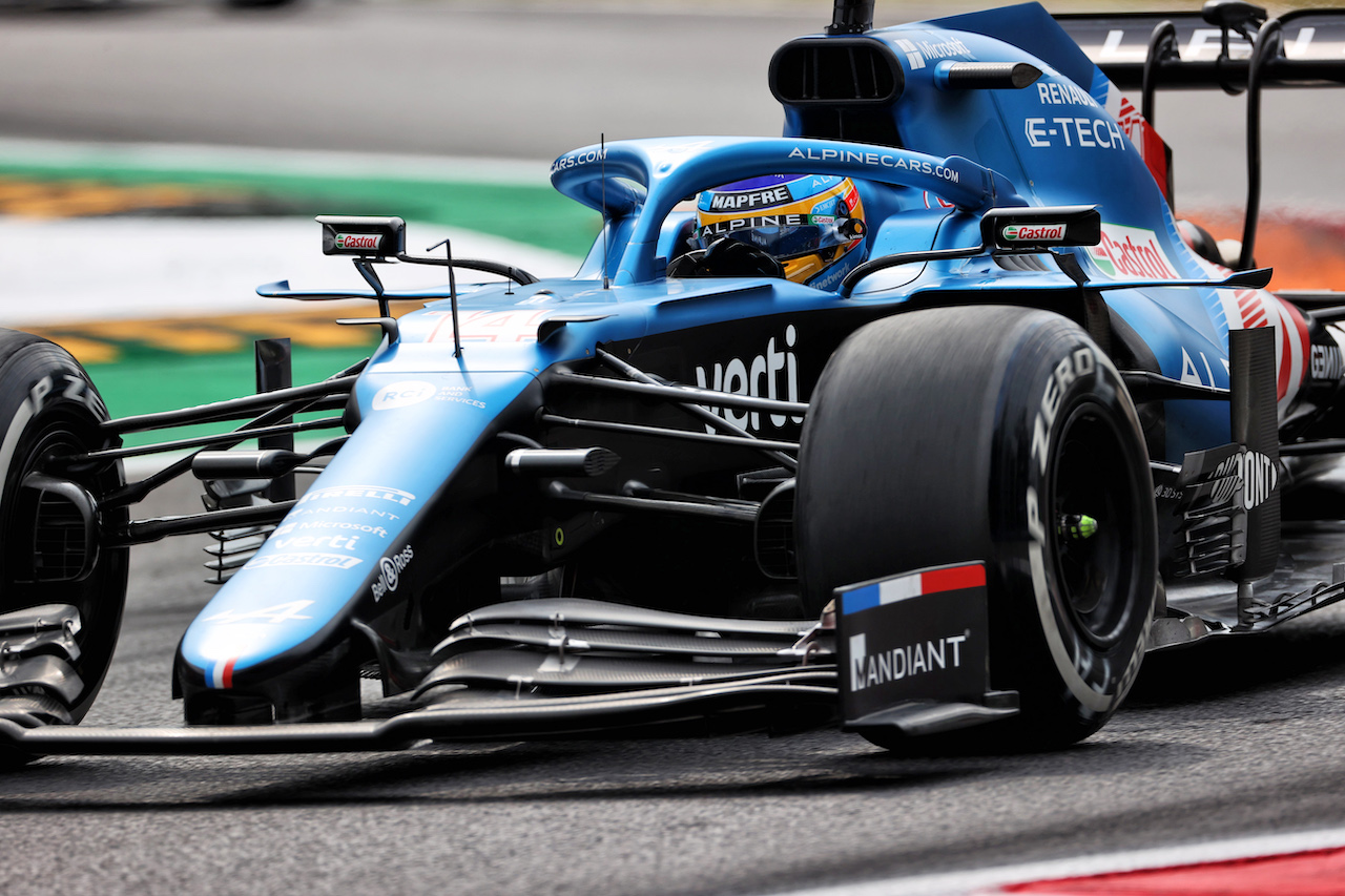 GP ITALIA, Fernando Alonso (ESP) Alpine F1 Team A521.
10.09.2021. Formula 1 World Championship, Rd 14, Italian Grand Prix, Monza, Italy, Qualifiche Day.
- www.xpbimages.com, EMail: requests@xpbimages.com © Copyright: Charniaux / XPB Images