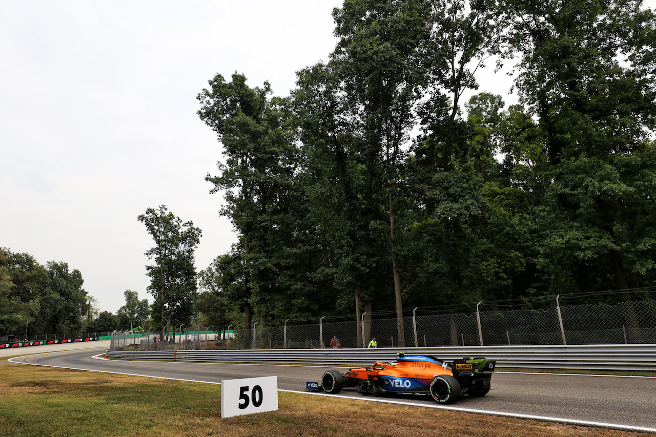 GP ITALIA, Lando Norris (GBR) McLaren MCL35M.
10.09.2021. Formula 1 World Championship, Rd 14, Italian Grand Prix, Monza, Italy, Qualifiche Day.
- www.xpbimages.com, EMail: requests@xpbimages.com © Copyright: Charniaux / XPB Images